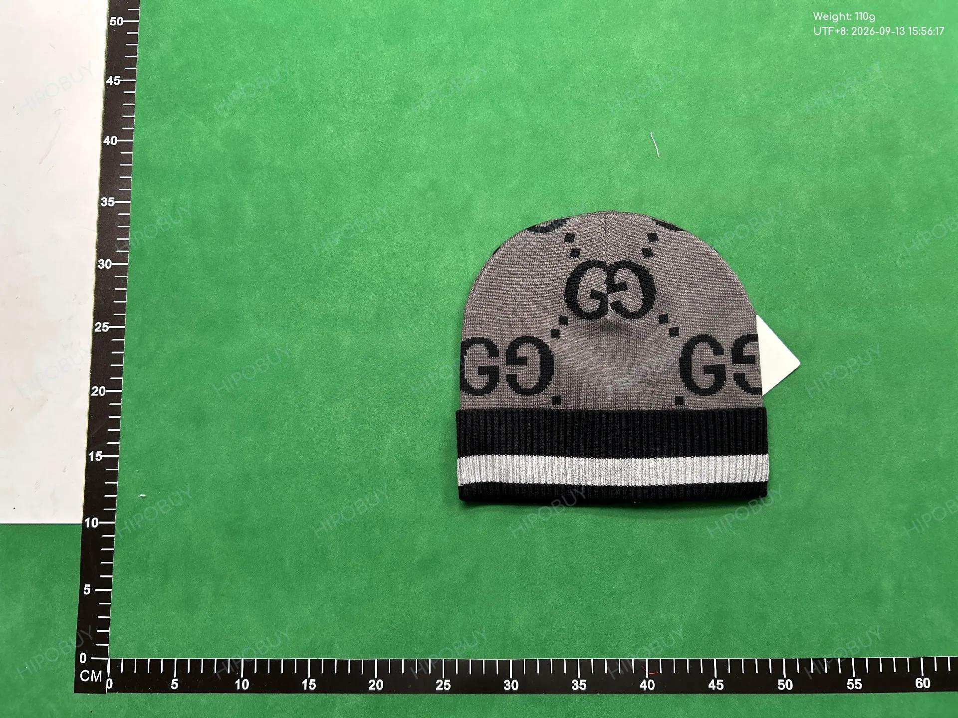 Foto QC 1 de Other Letter-Patterned Beanie
