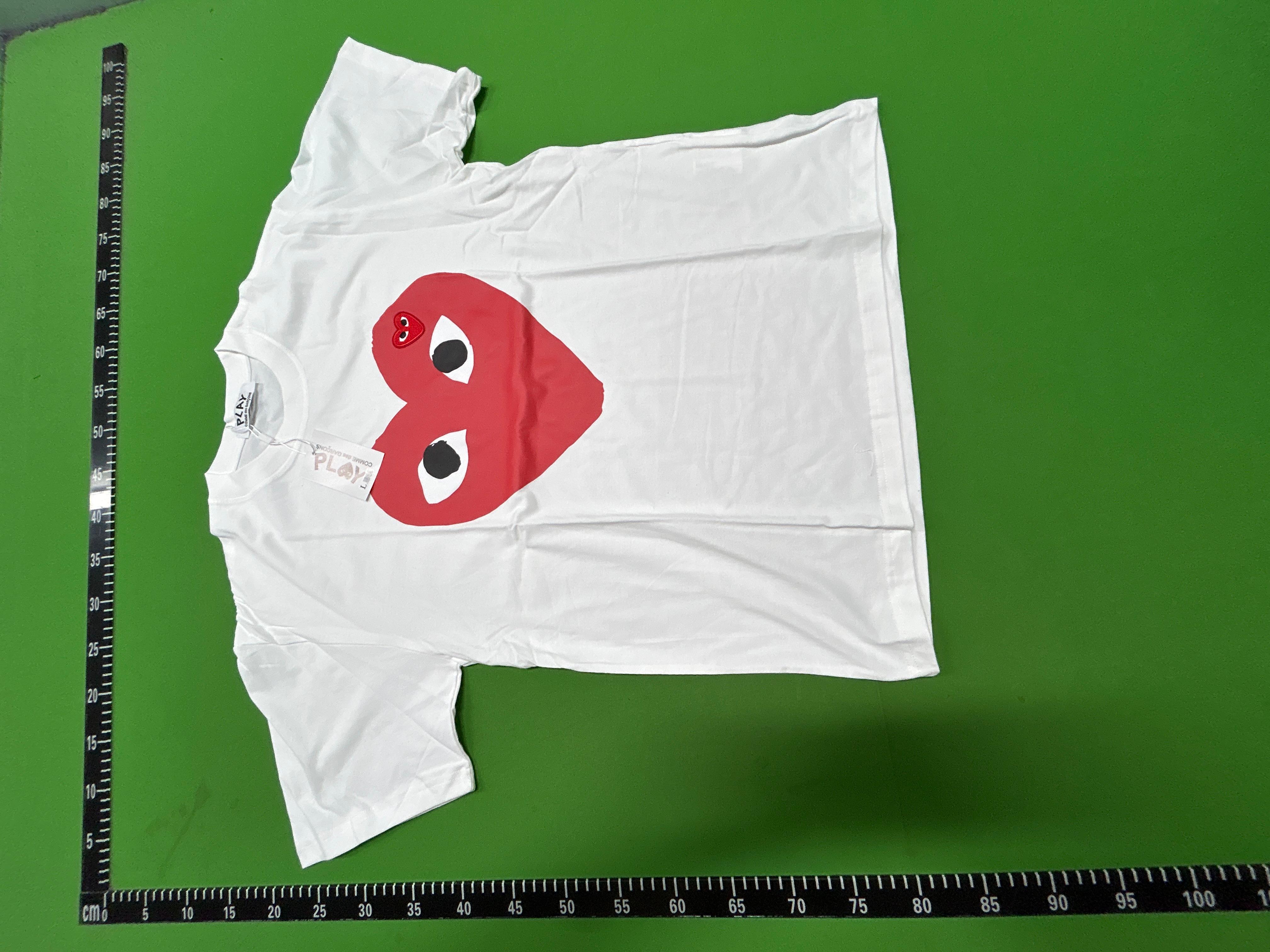 Foto QC 7 de Comme des Garçons PLAY x A Bathing Ape T-shirt Blue Camo Heart Black