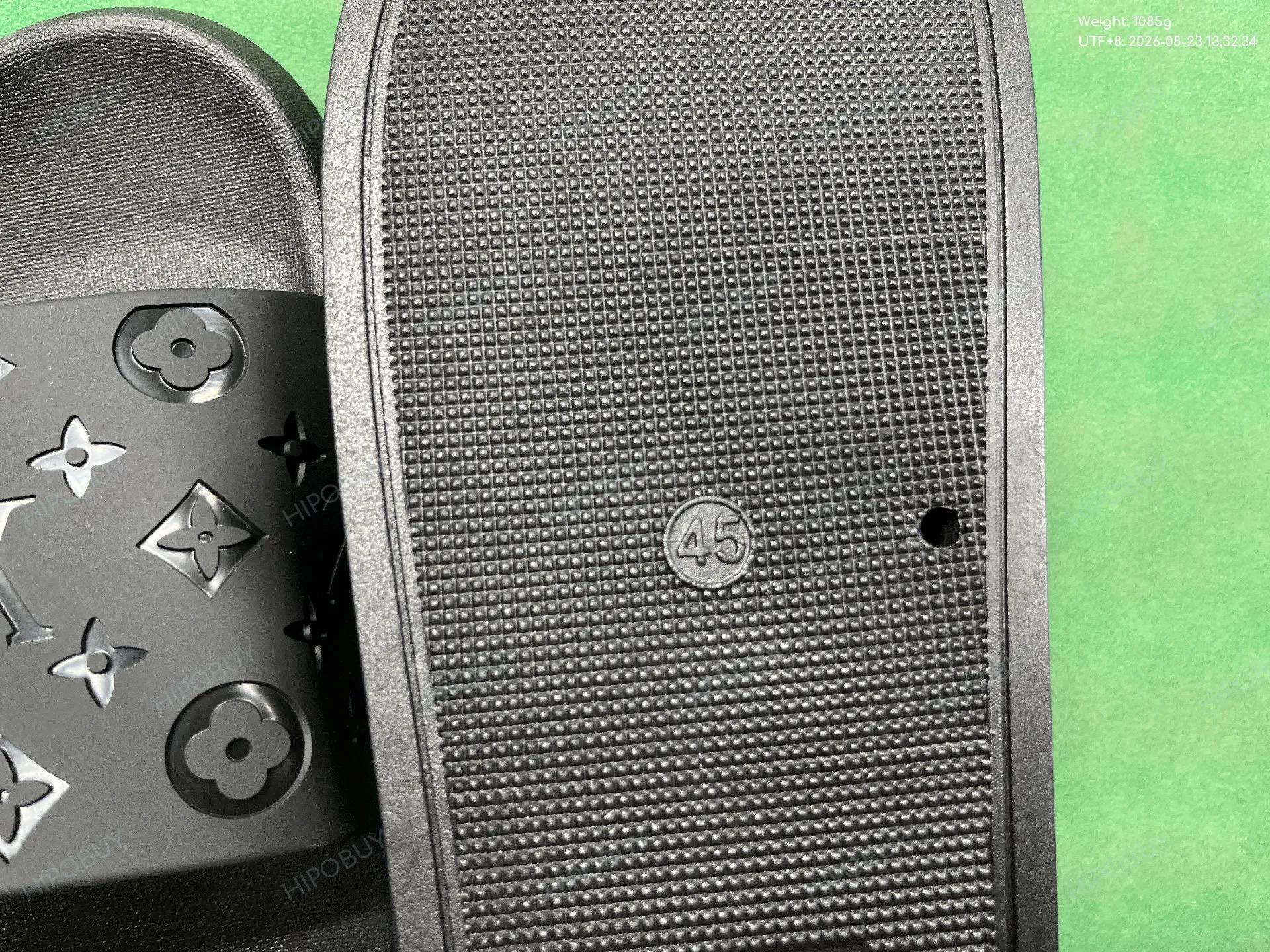 Foto QC 7 de Louis Vuitton Waterfront Mule Rubber Black