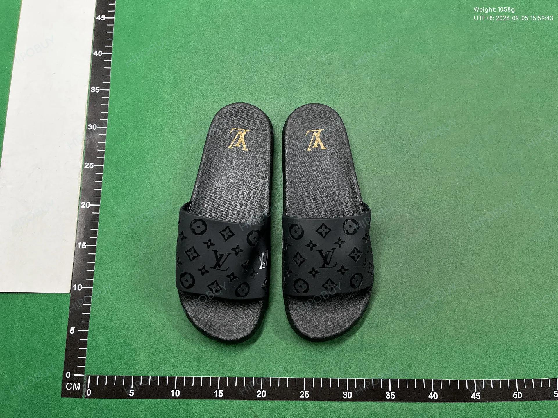 Foto QC 5 de Louis Vuitton Waterfront Mule Rubber Black