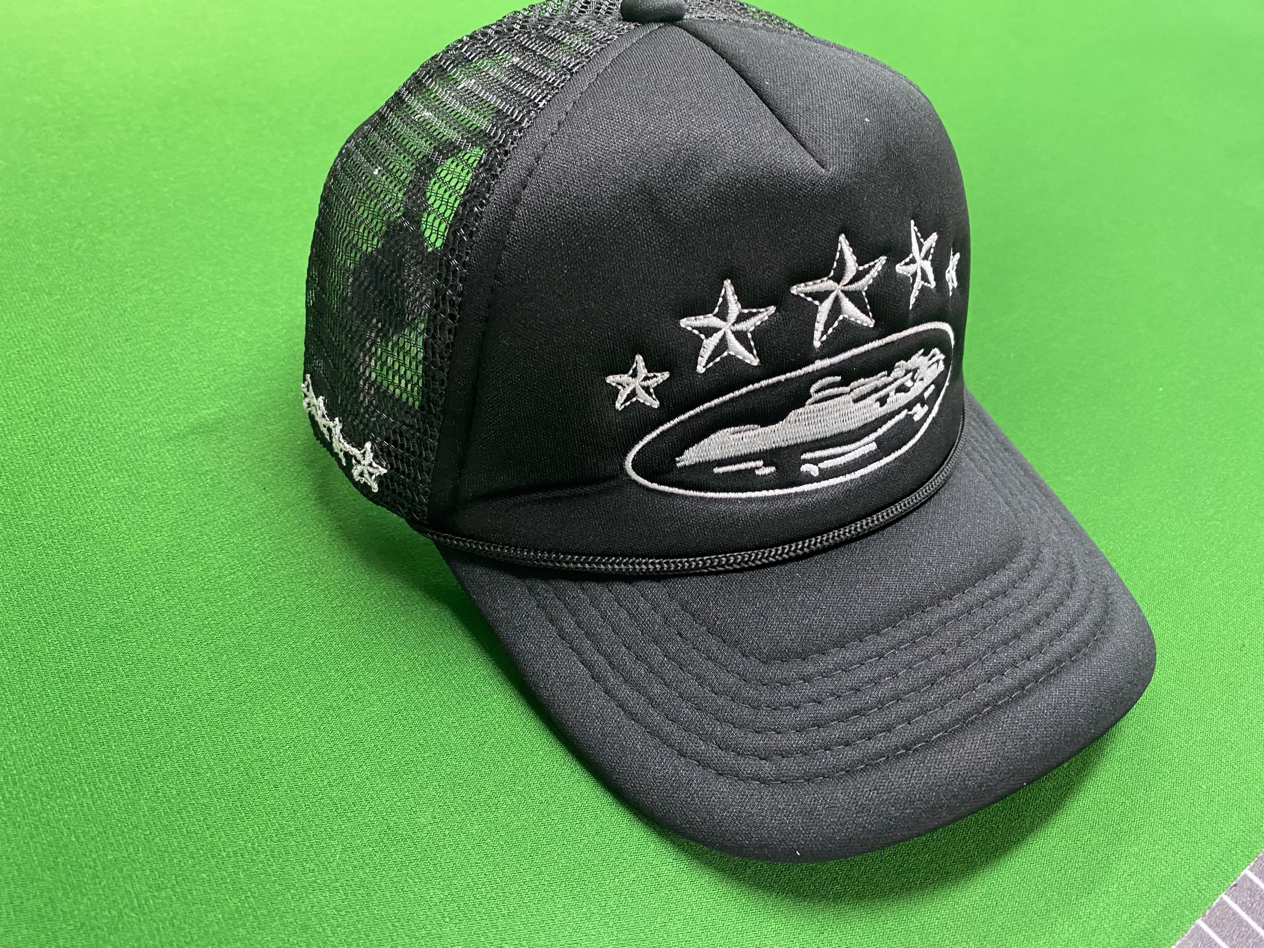 Foto QC 8 de Other Pentagram Graphic Trucker Cap White/Camo/Olive