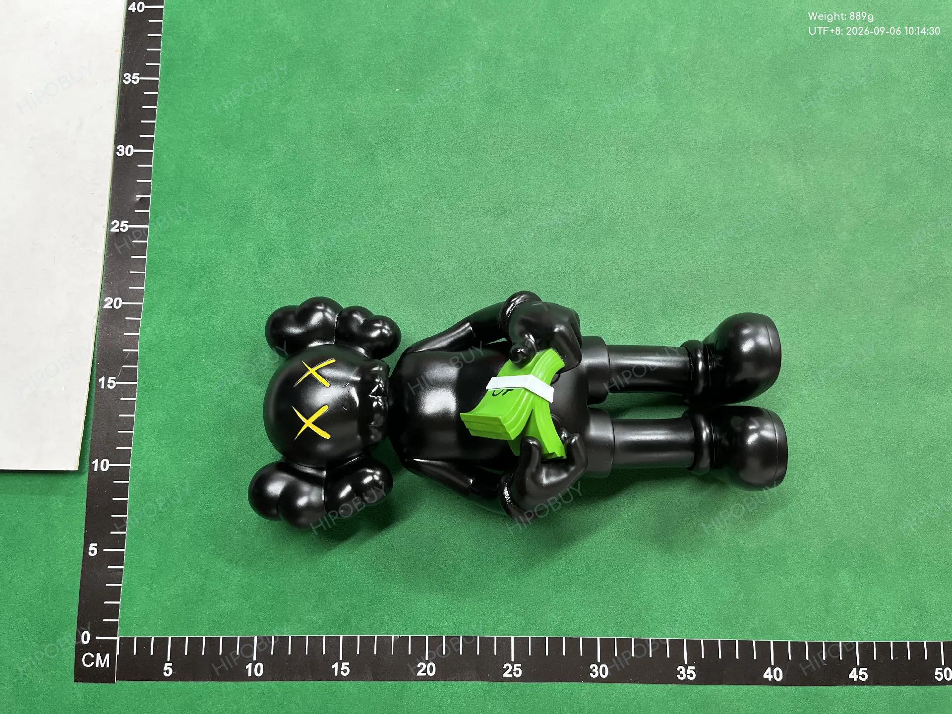 Foto QC 4 de KAWS Companion CASH Open Edition Black Vinyl Figure