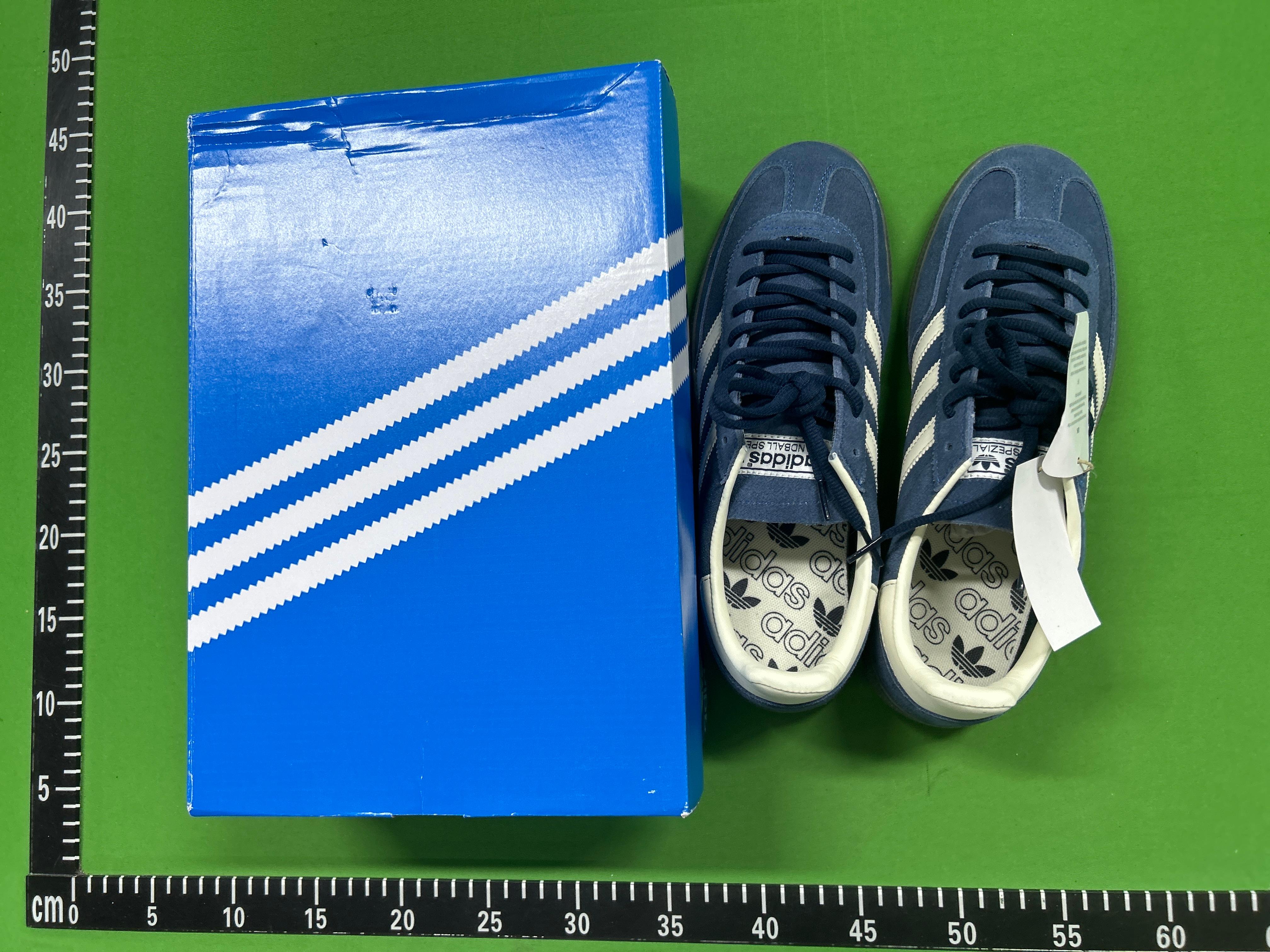 Foto QC 2 de adidas Gazelle Indoor Bad Bunny Core White IF9735