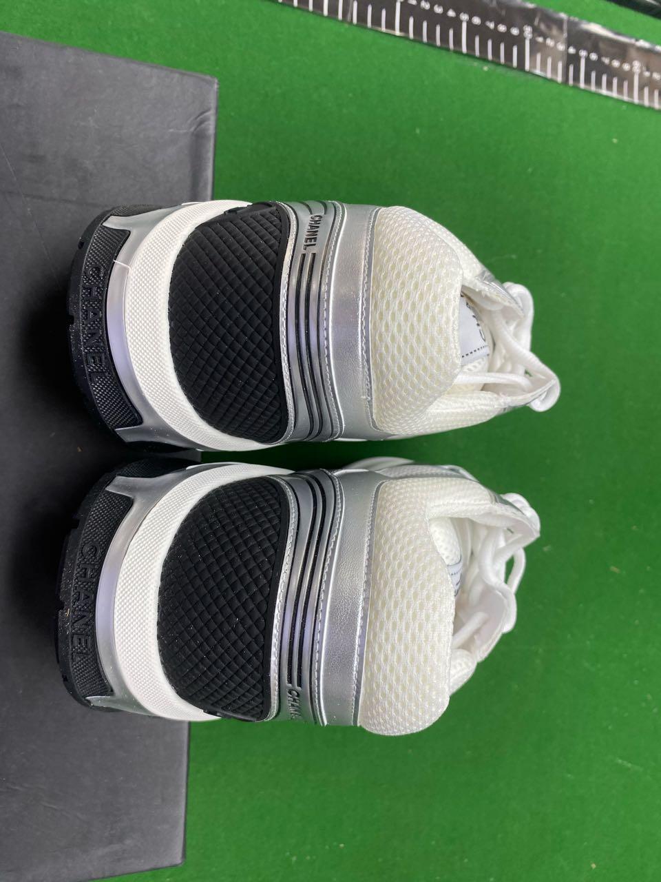 Foto QC 2 de Chanel Runner Low Silver White