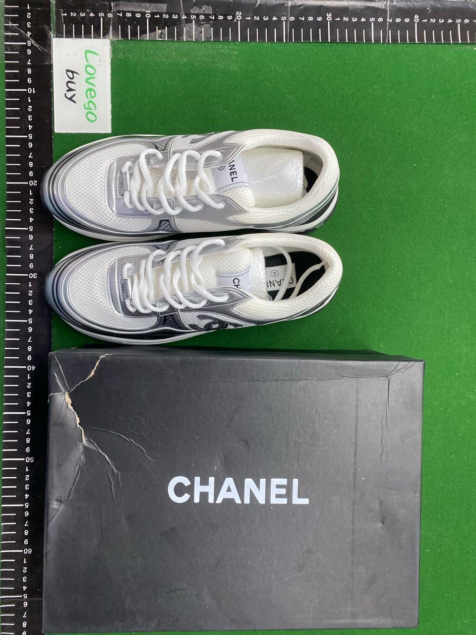 Foto QC 3 de Chanel Runner Low Silver White