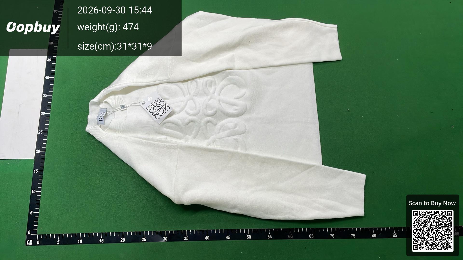 Foto QC 5 de Loewe Embossed Anagram Crewneck Sweater Off-White