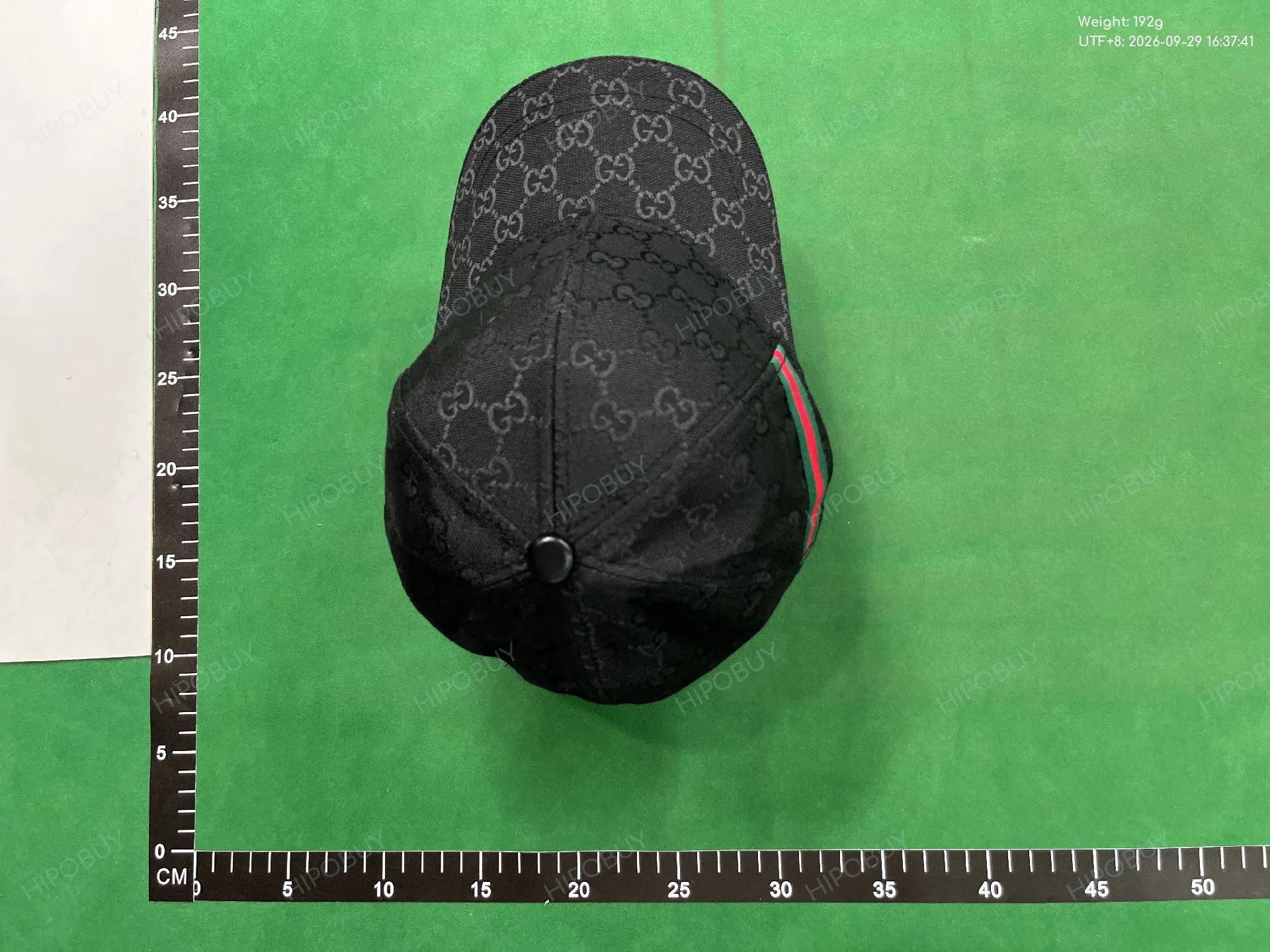 Foto QC 5 de Gucci GG Supreme Cap Beige