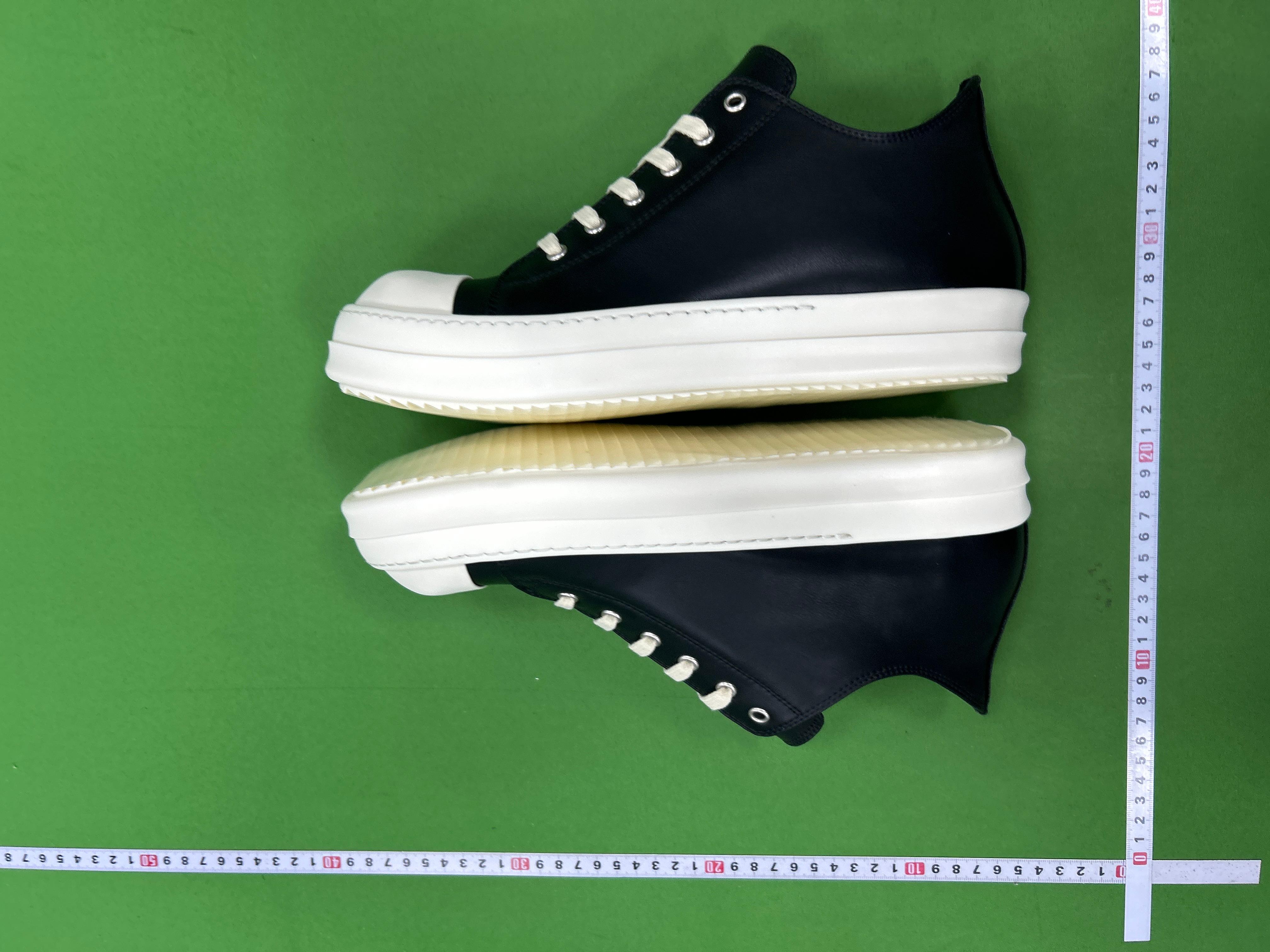 Foto QC 5 de Rick Owens Low Sneaks Leather Low Top Black Milk RU01C4891 LPO