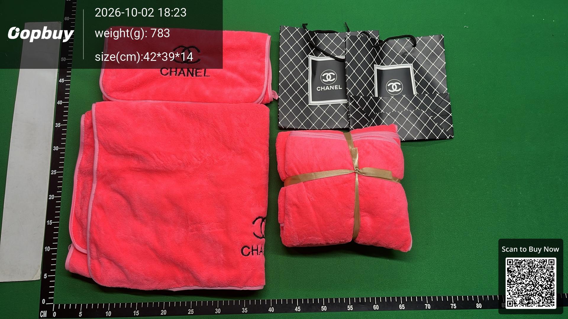 Foto QC 4 de Louis Vuitton Embroidered Towel Set (Set of 2) Orange