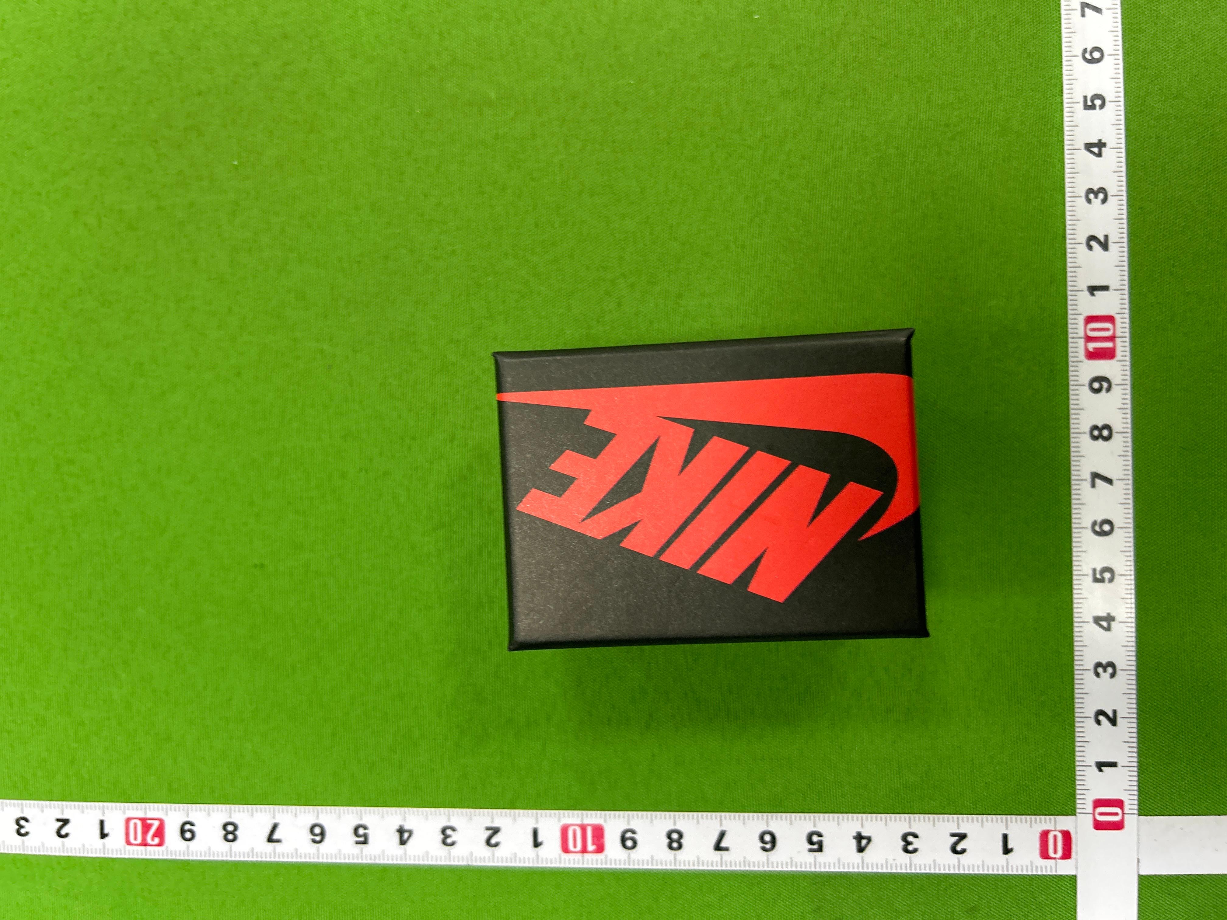 Foto QC 3 de Nike Air Jordan 4 Keychain