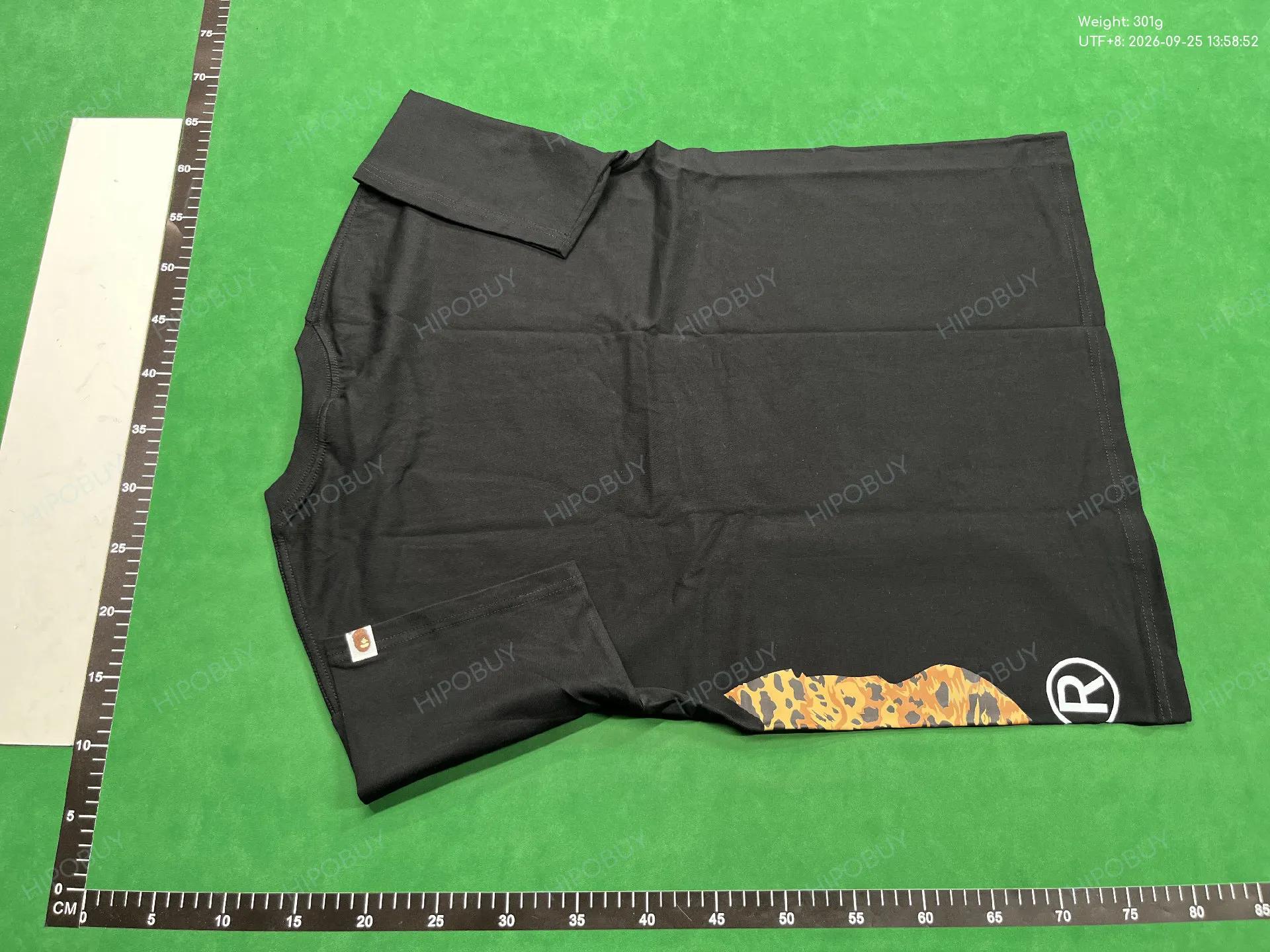 Foto QC 8 de BAPE Wild Leopard Pattern T-shirt Side Big Ape Head Black