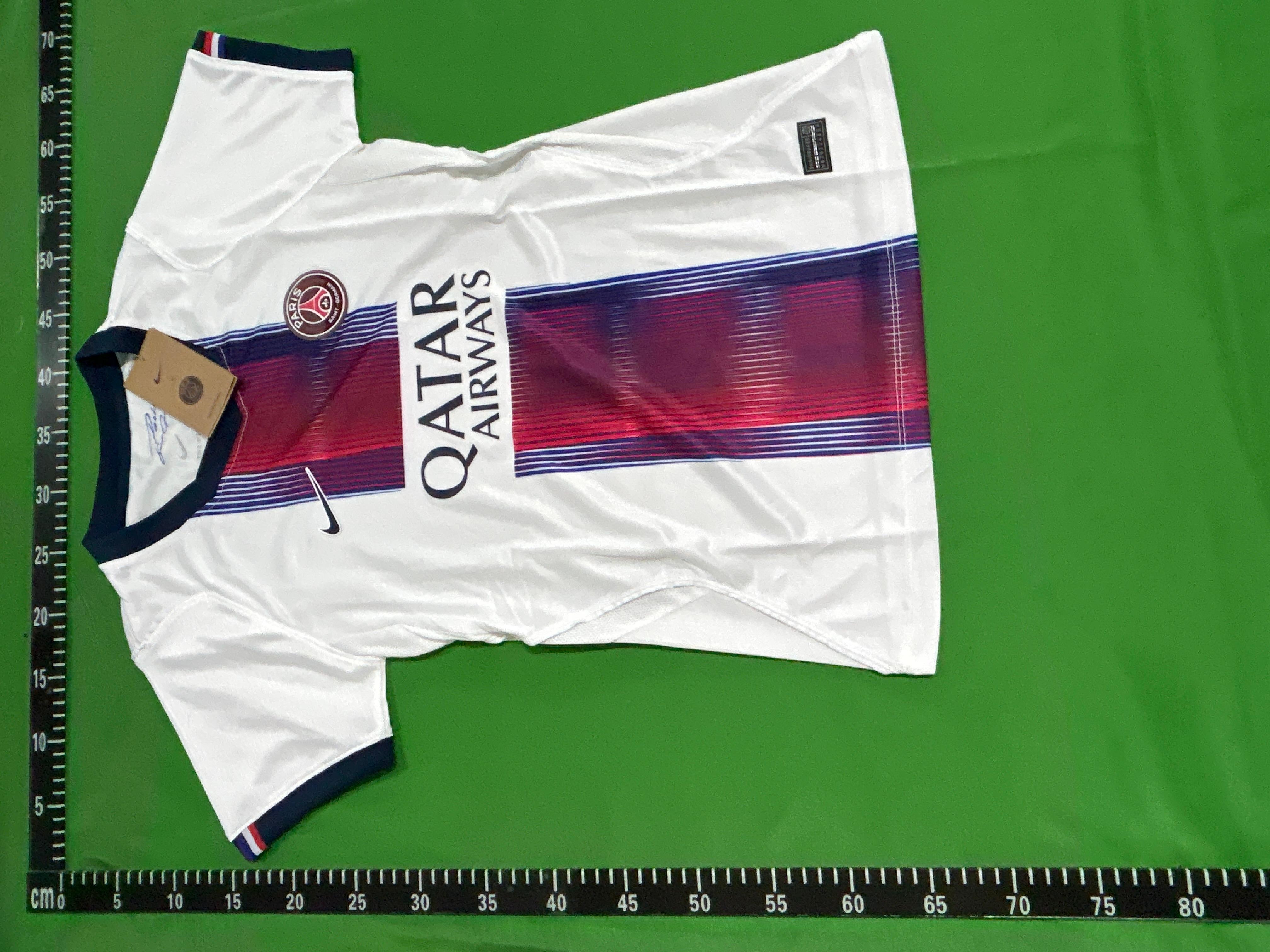 Foto QC 6 de Nike x Paris Saint-Germain 2026/27 Away Jersey White/Gold