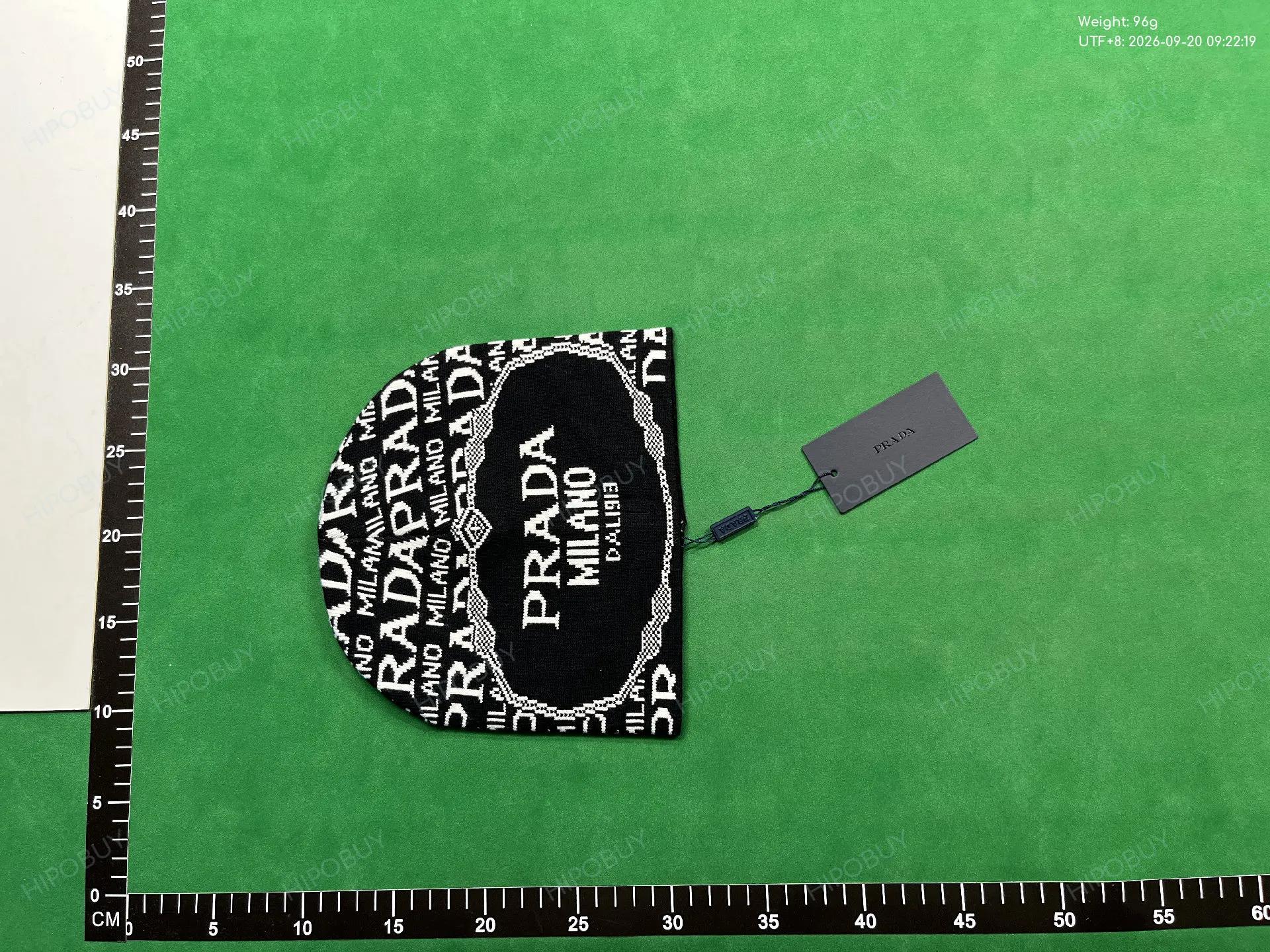 Foto QC 1 de Prada Milano Logo Beanie Navy/Light Blue