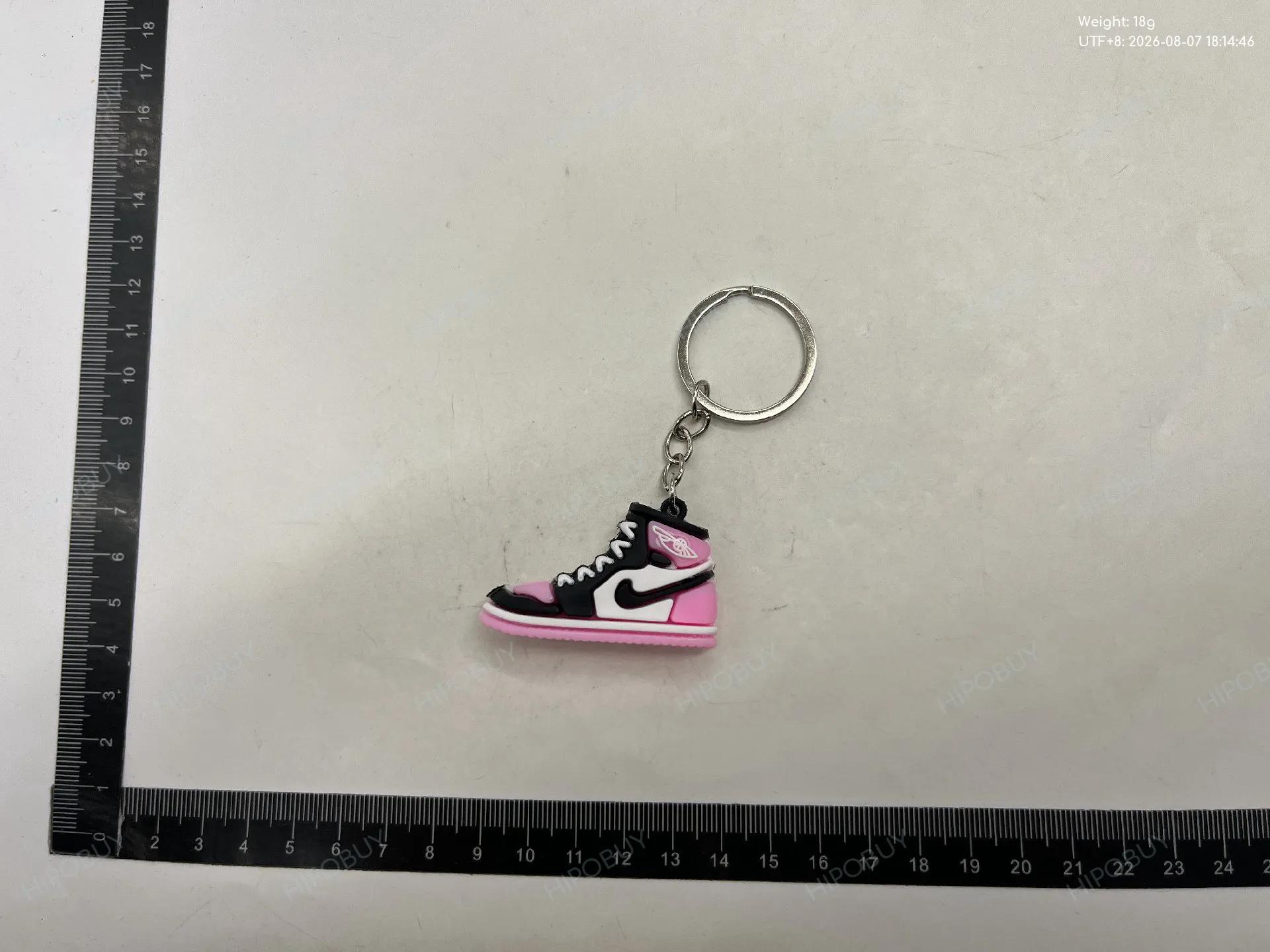 Foto QC 3 de Jordan Air Jordan 1 Keychain Red Black White