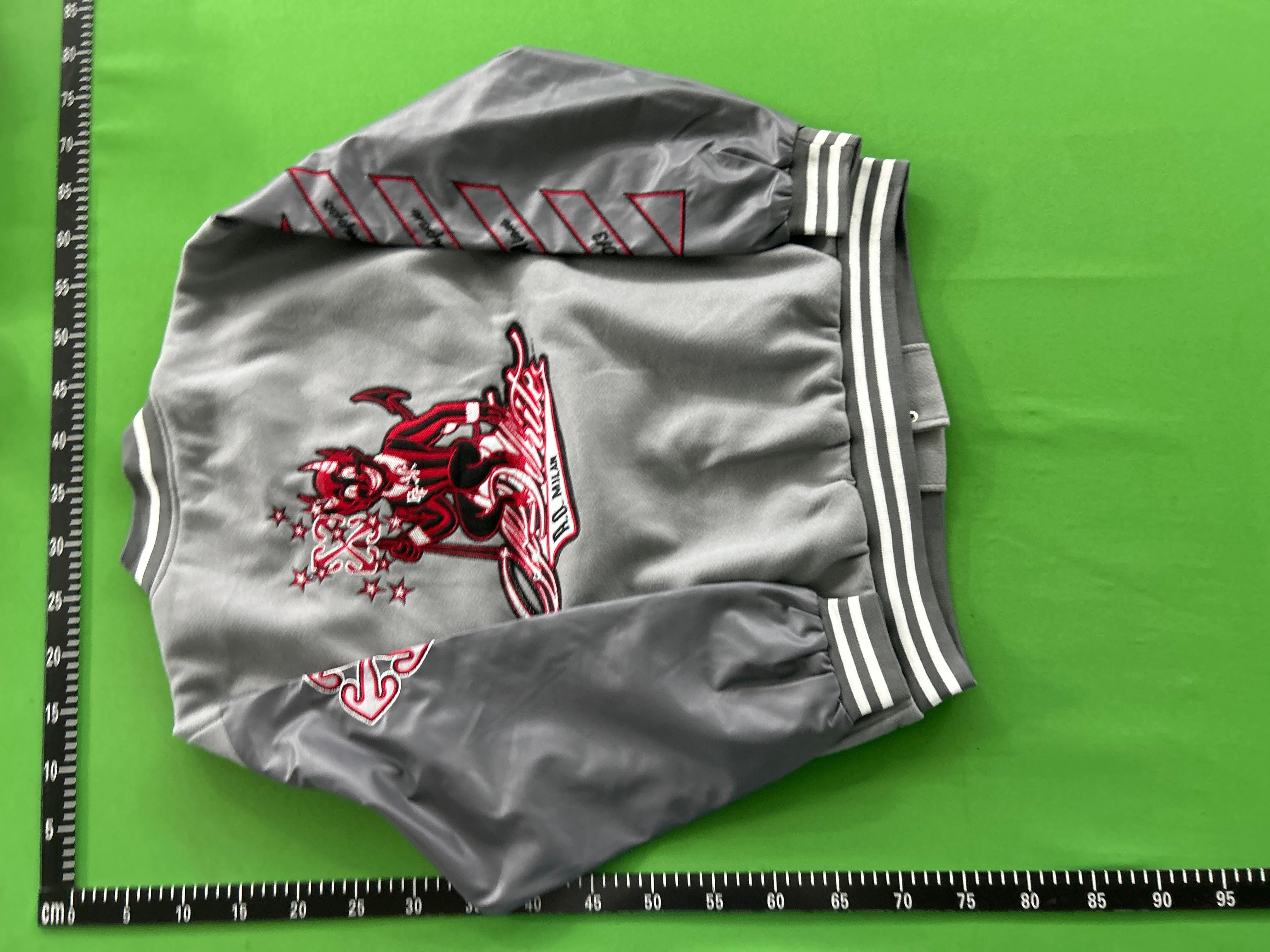 Foto QC 7 de Other Brand AC Milan Varsity Jacket Embroidered Black