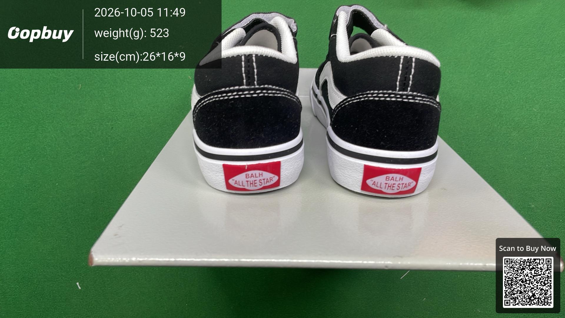 Foto QC 3 de Vans Ward Canvas Children