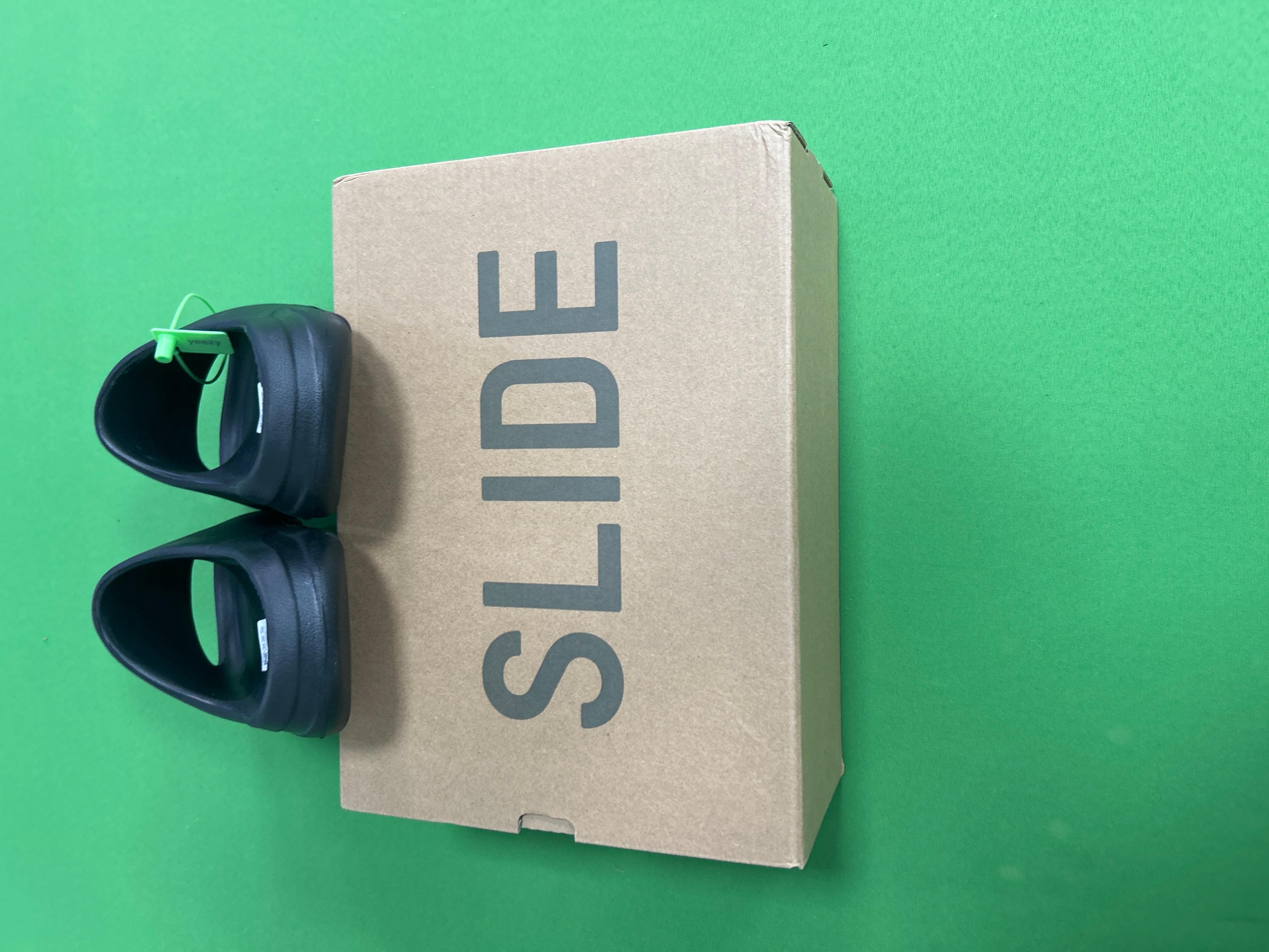 Foto QC 2 de adidas Yeezy Slide EVA Earth