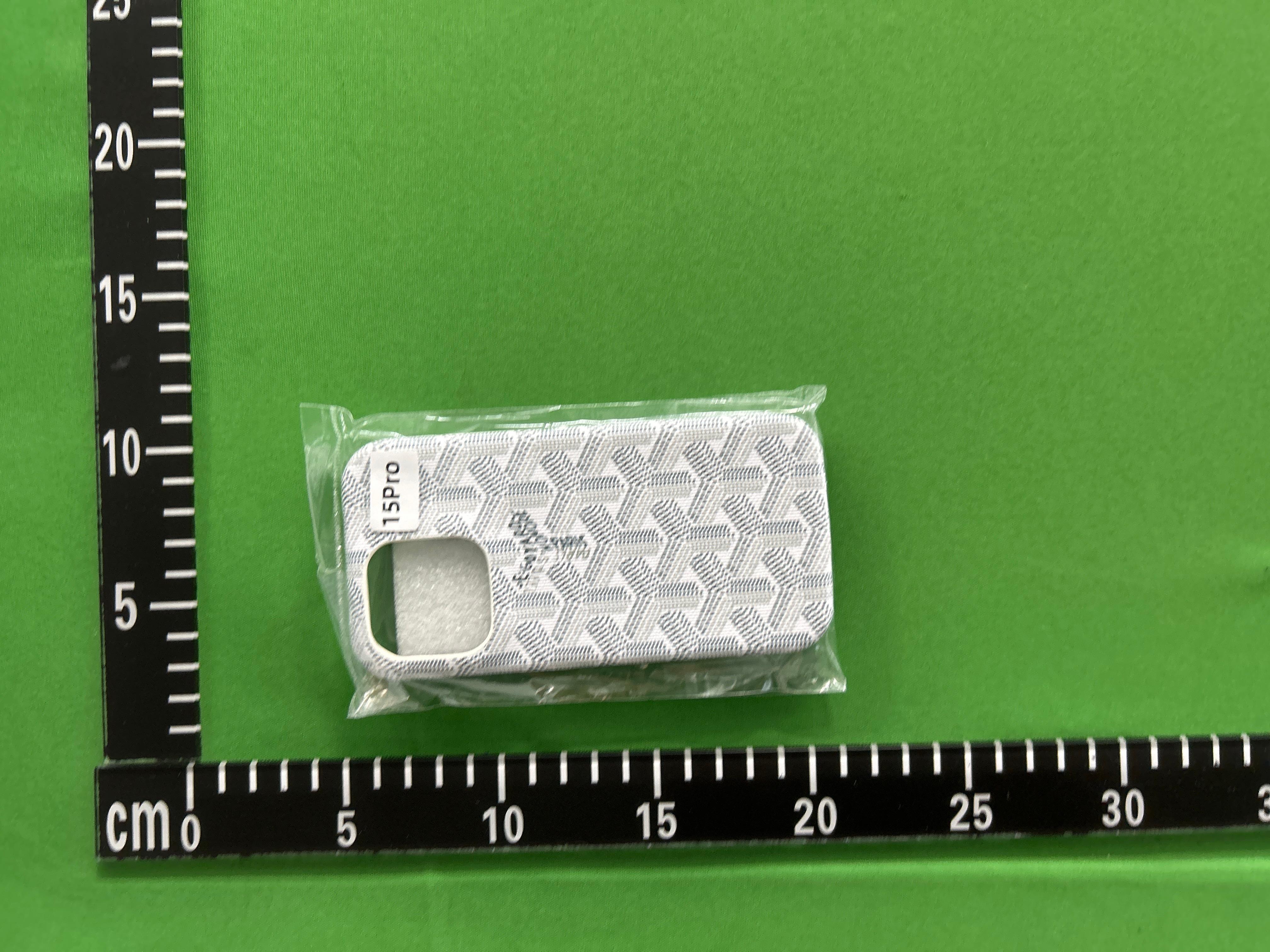 Foto QC 1 de Goyard Goyardine Phone Case for iPhone 14 Pro Pink
