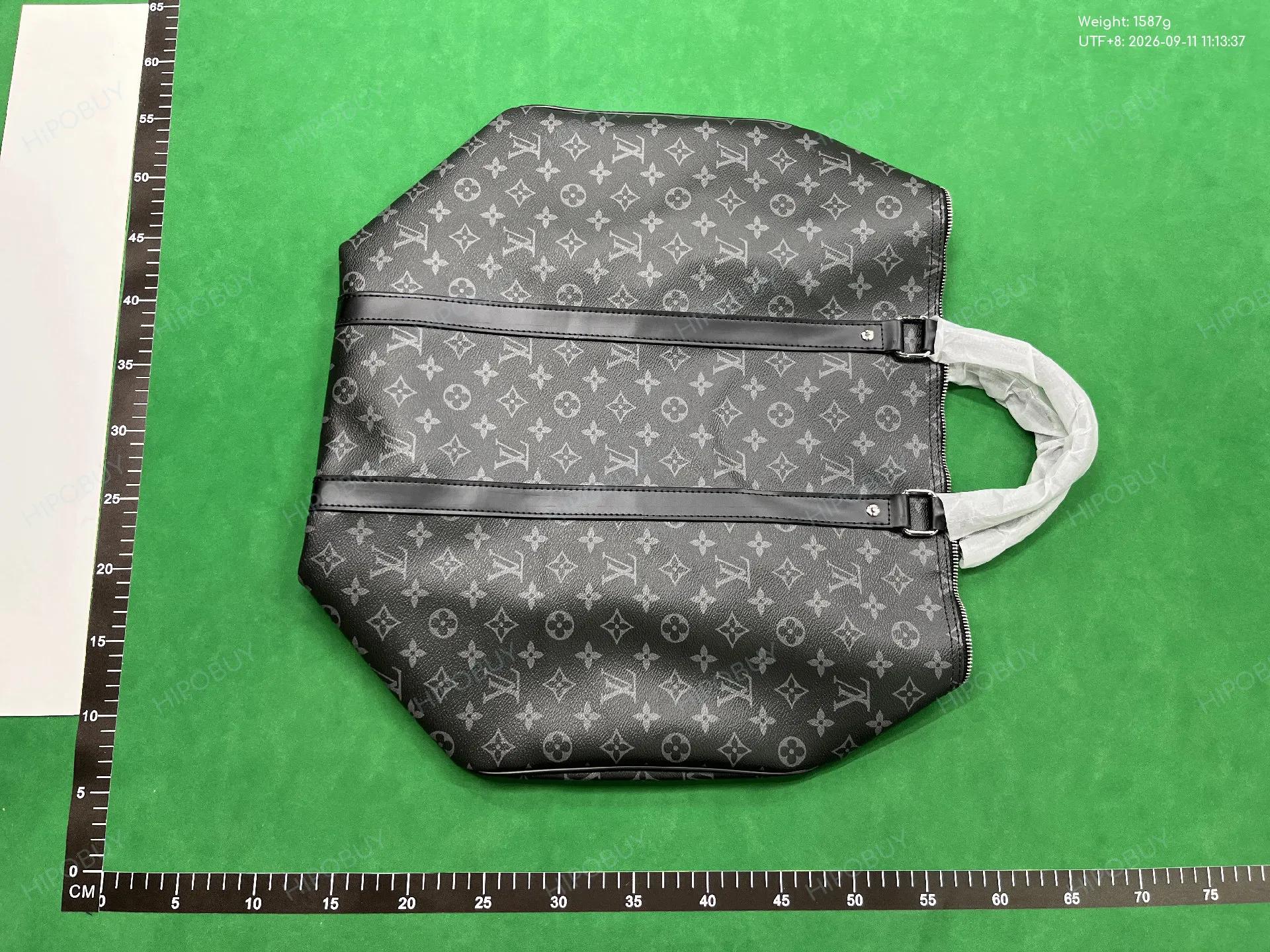 Foto QC 6 de Louis Vuitton x NBA Keepall Bandouliere 55 White Monogram Canvas