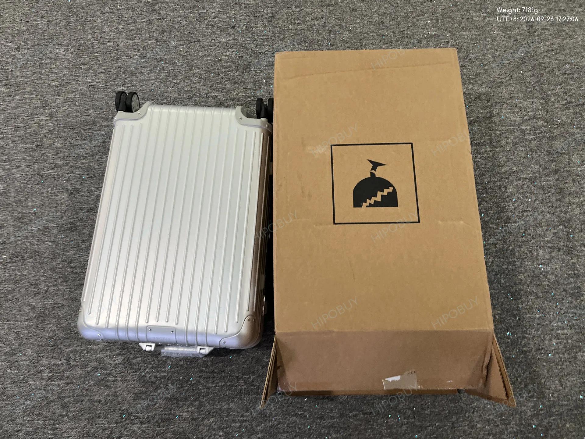 Foto QC 3 de Rimowa Original Cabin Black Aluminum