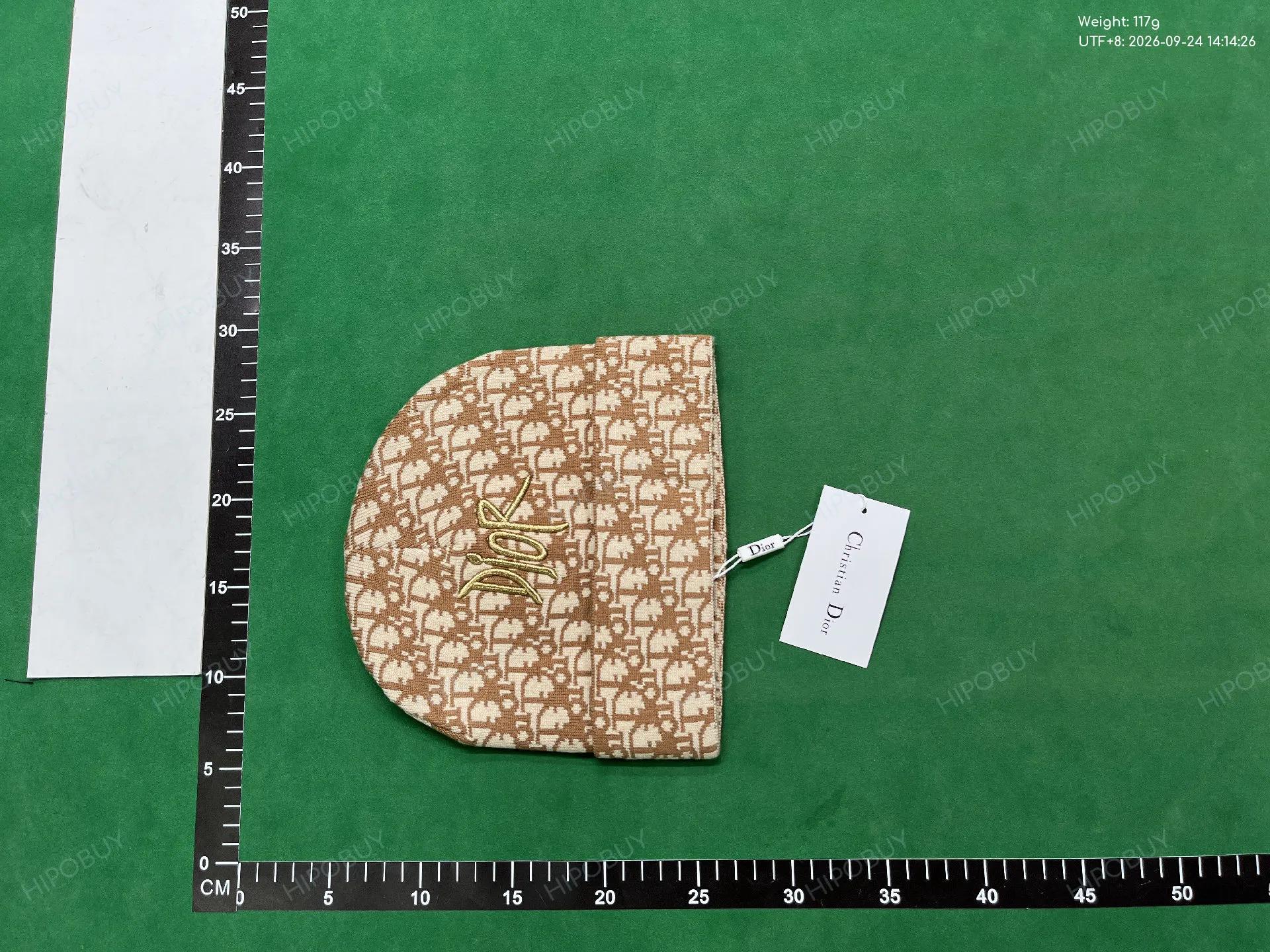 Foto QC 3 de Dior Oblique Beanie Navy Blue Gold