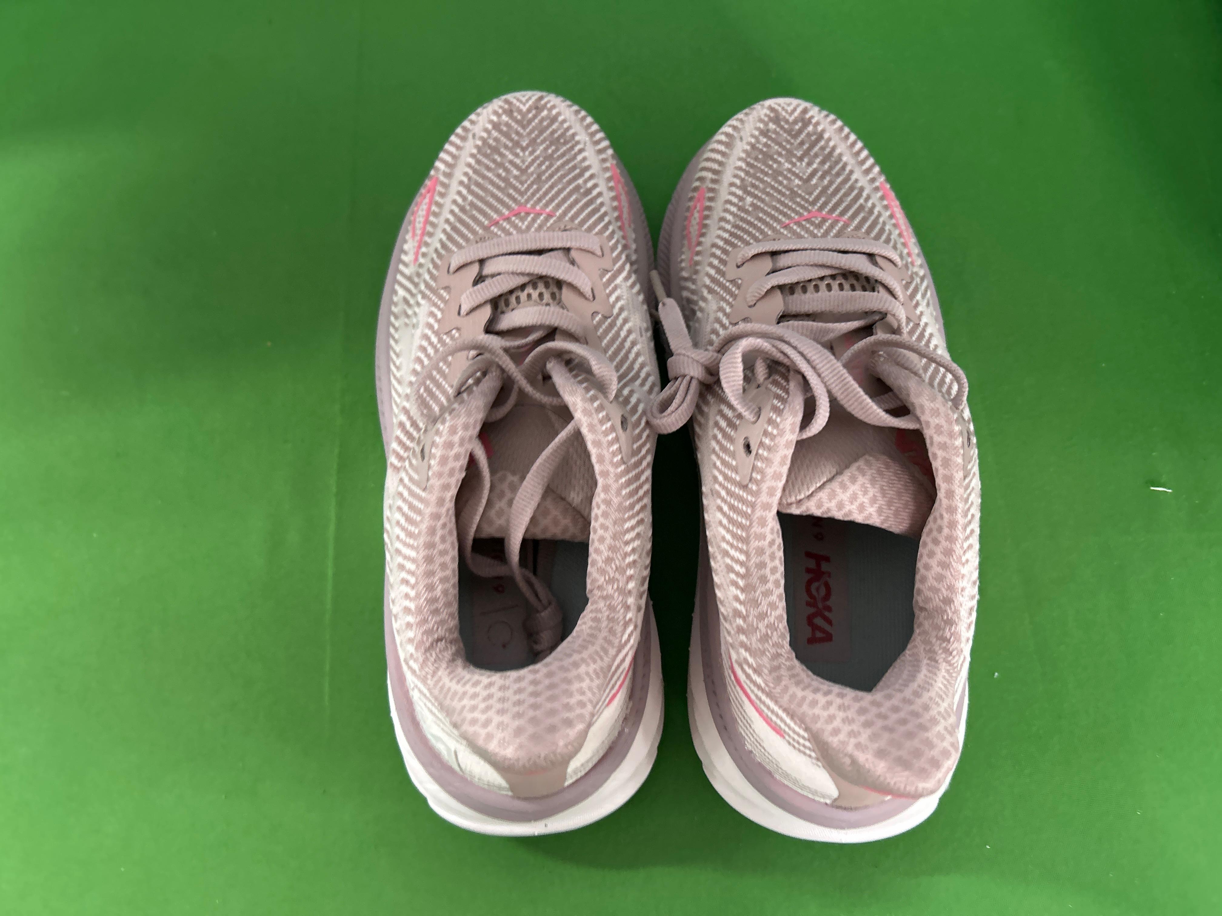 Foto QC 3 de Hoka Clifton 9 Low Black Rose Gold