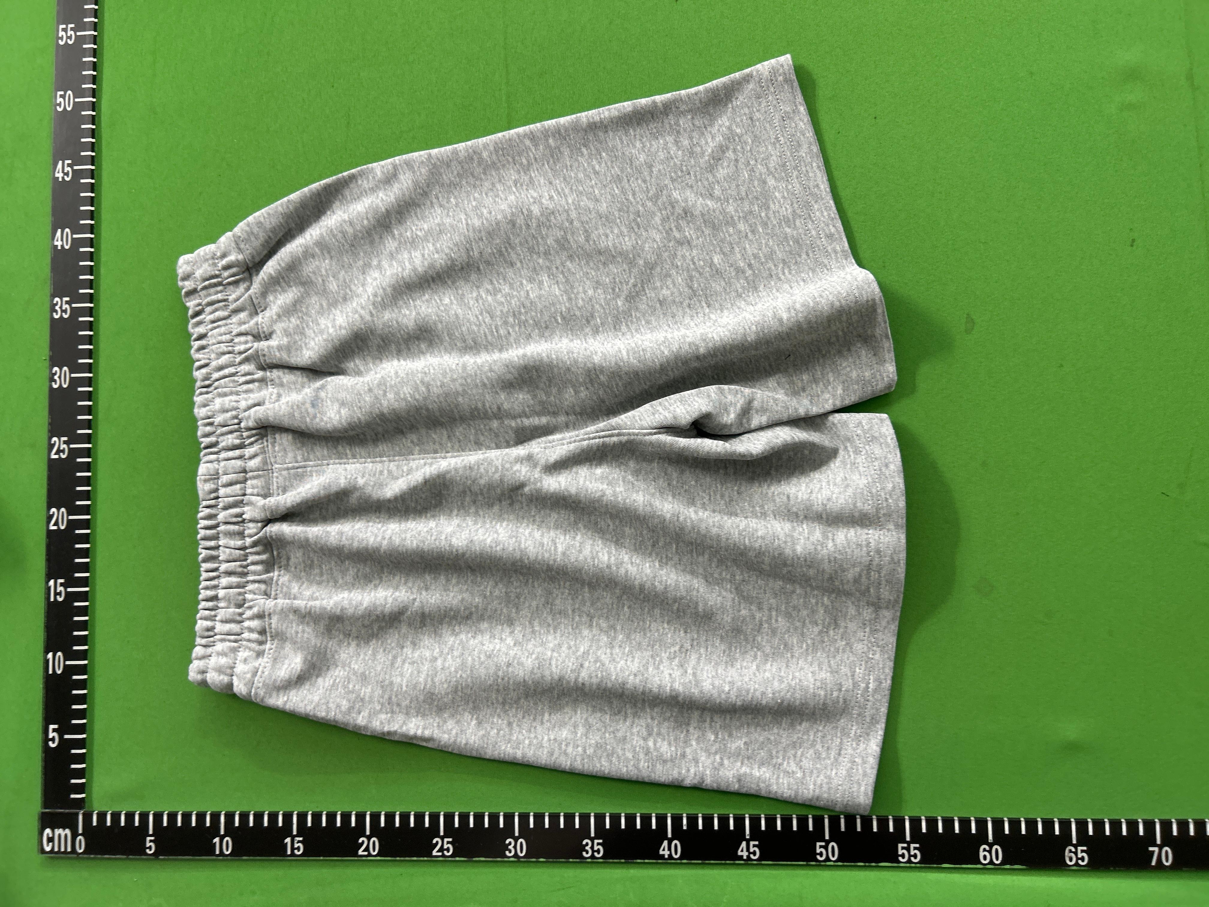 Foto QC 7 de Fear of God Essentials Hoodie Team 07 001 Cream