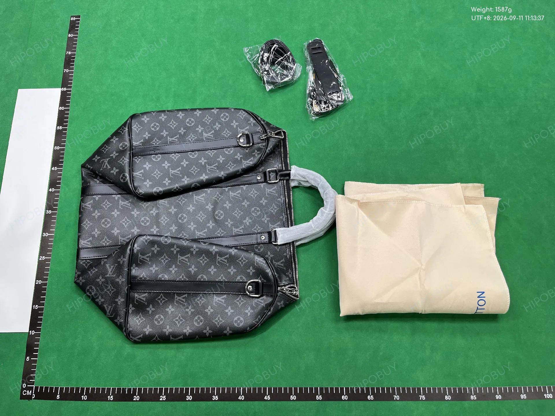 Foto QC 8 de Louis Vuitton x NBA Keepall Bandouliere 55 White Monogram Canvas