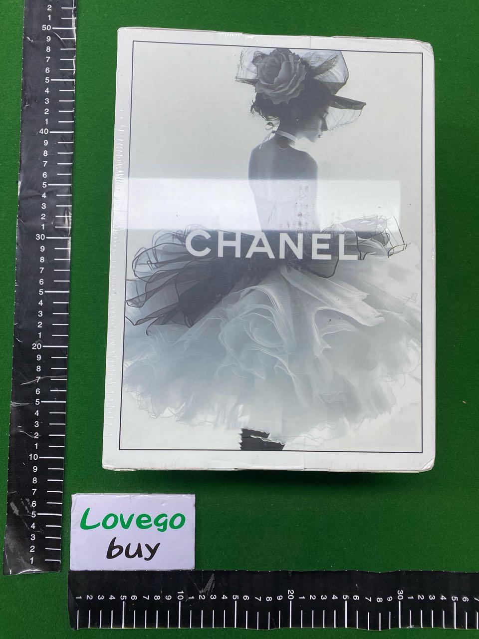 Foto QC 5 de Chanel Classic Flap 25 Beige Caviar Leather