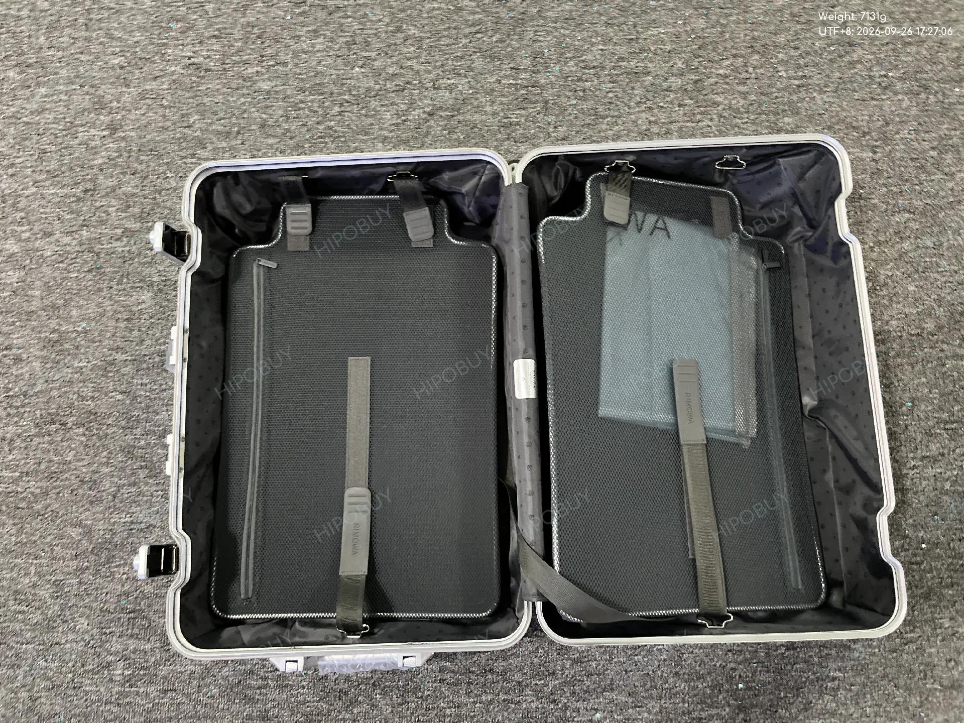Foto QC 2 de Rimowa Original Cabin Black Aluminum