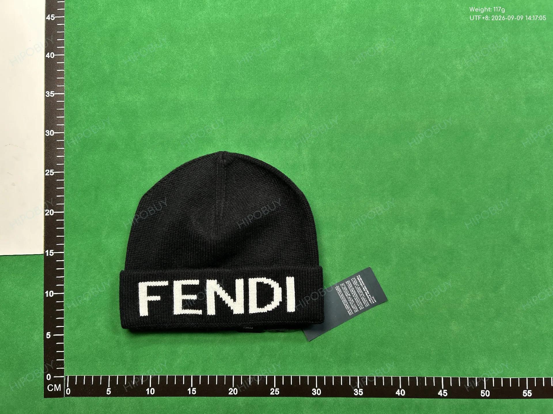 Foto QC 7 de Fendi Logo Beanie Black