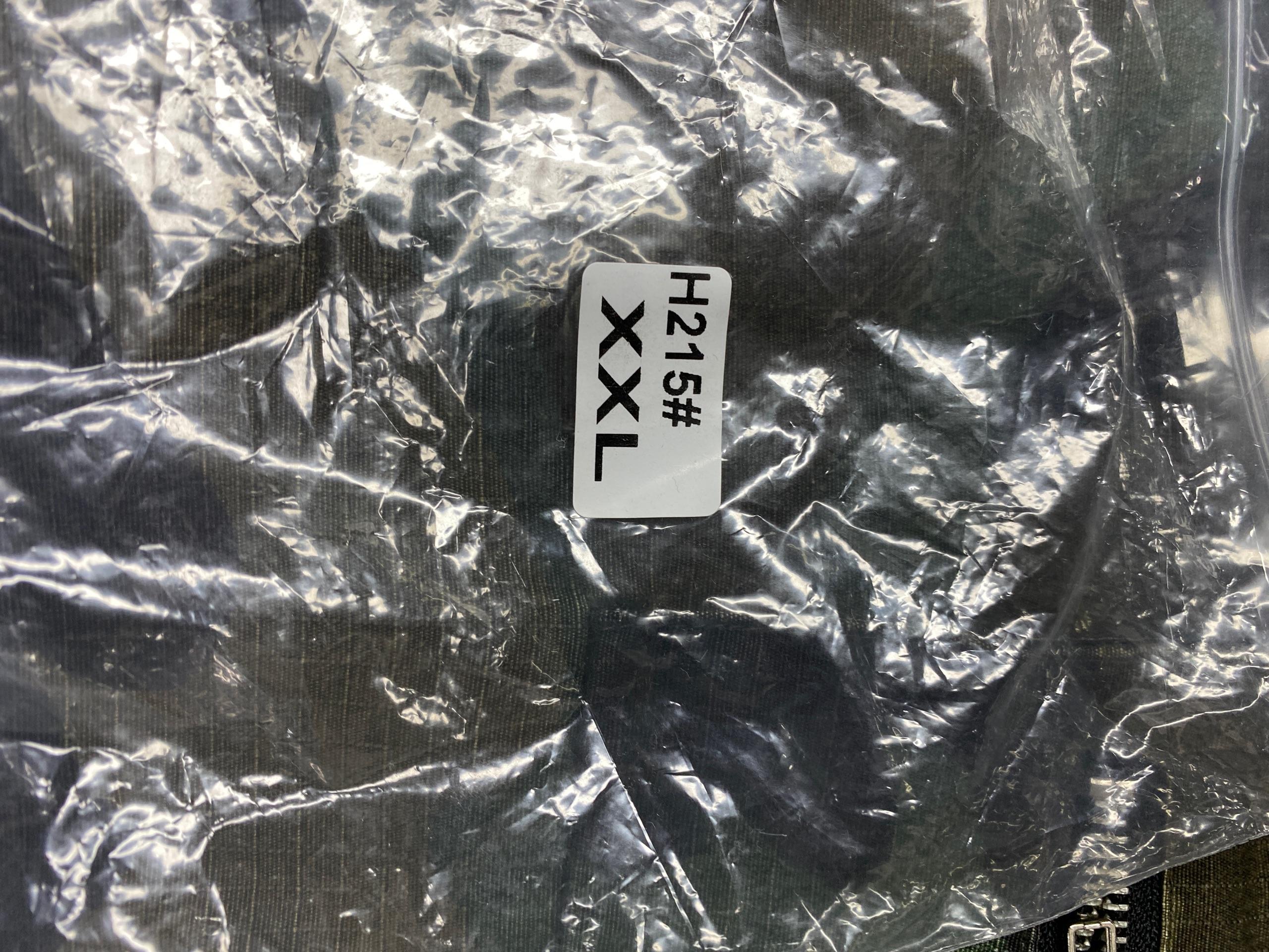 Foto QC 1 de Louis Vuitton Cargo Shorts Ripstop Camo