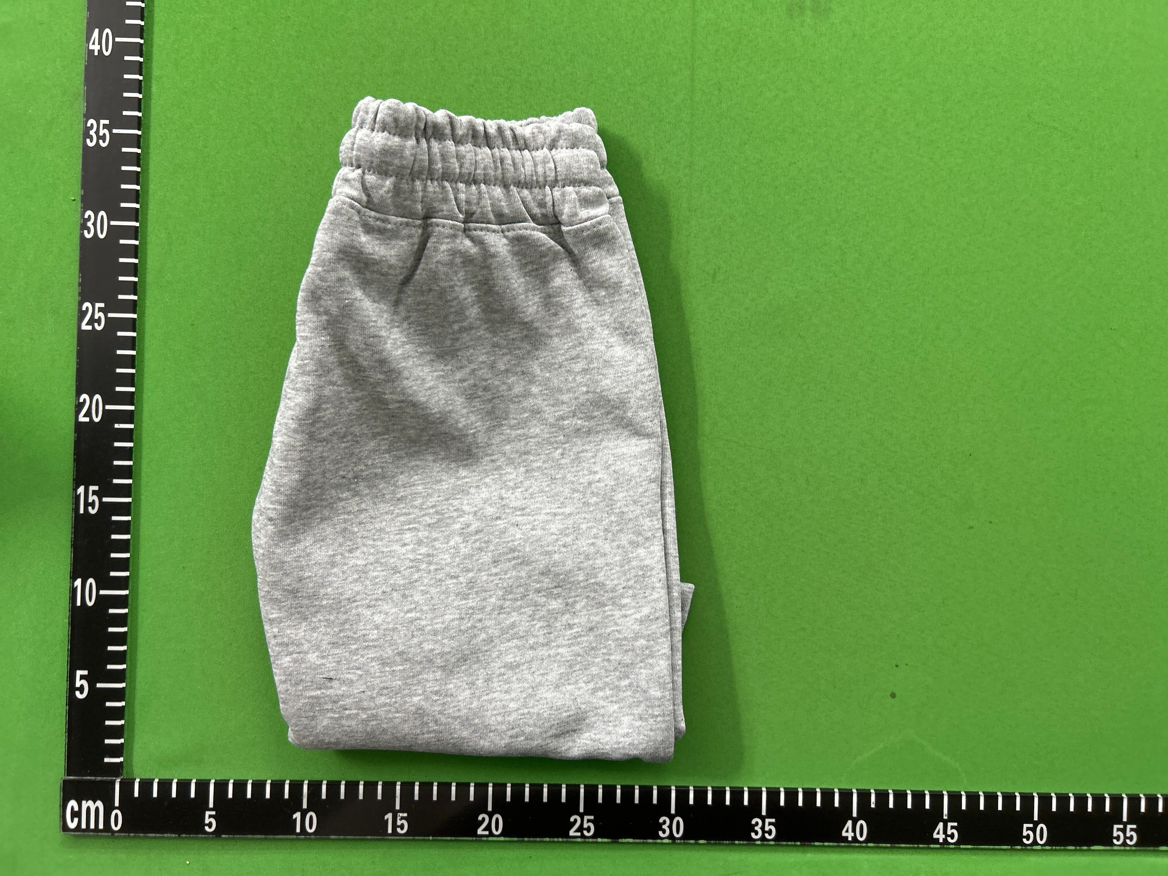 Foto QC 5 de Fear of God Essentials Hoodie Team 07 001 Cream