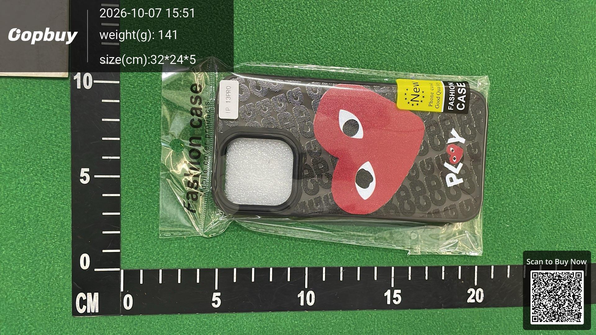 Foto QC 4 de Comme des Garçons Play Case for iPhone 15 Black