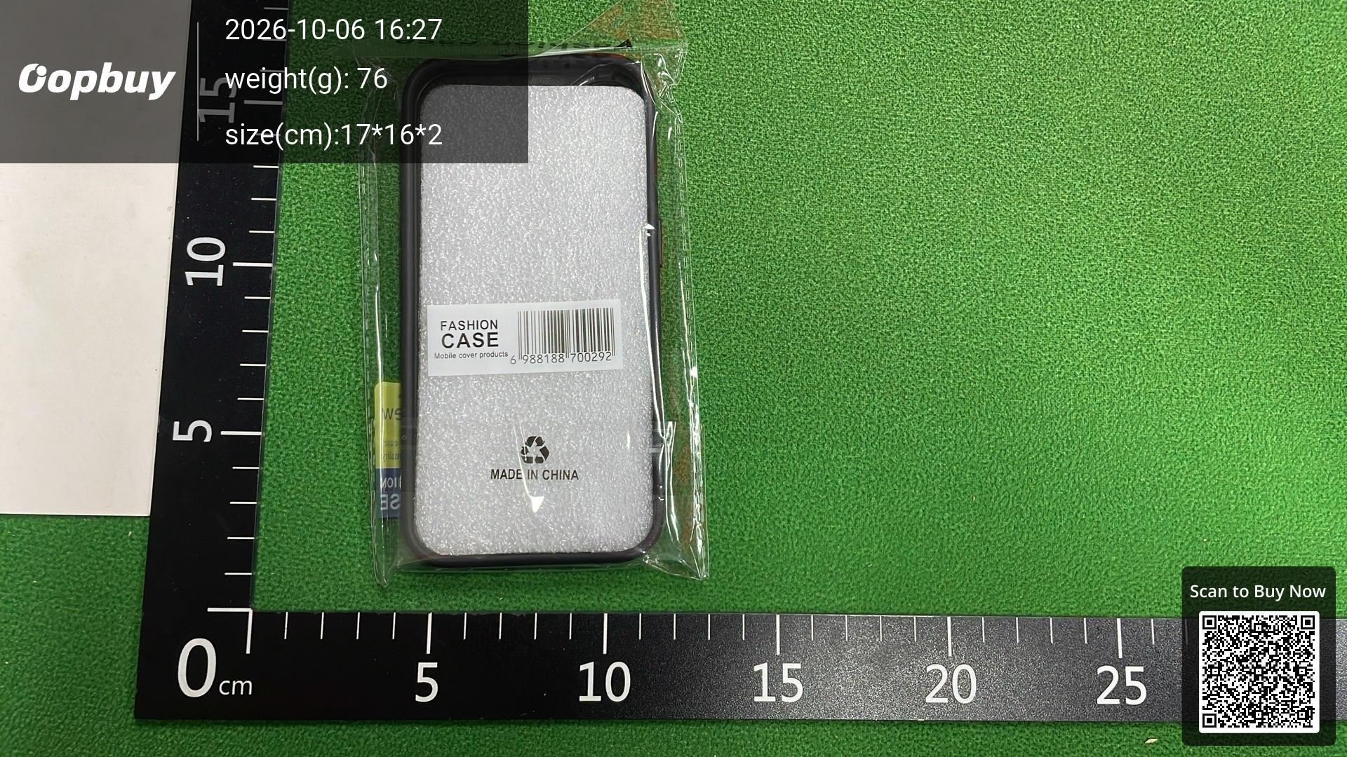 Foto QC 8 de Comme des Garçons Play Case for iPhone 15 Black