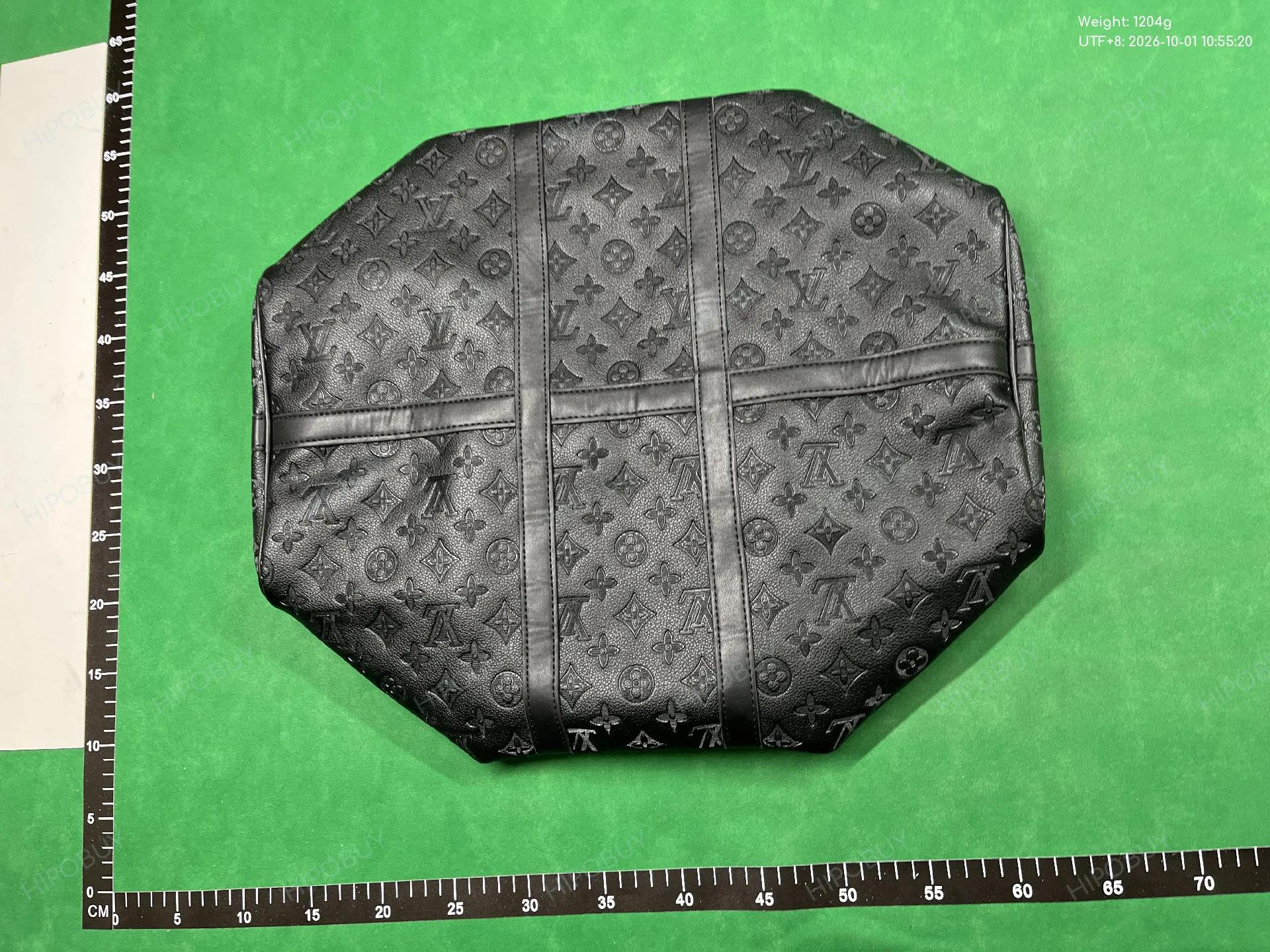 Foto QC 2 de Louis Vuitton x NBA Keepall Bandouliere 55 White Monogram Canvas