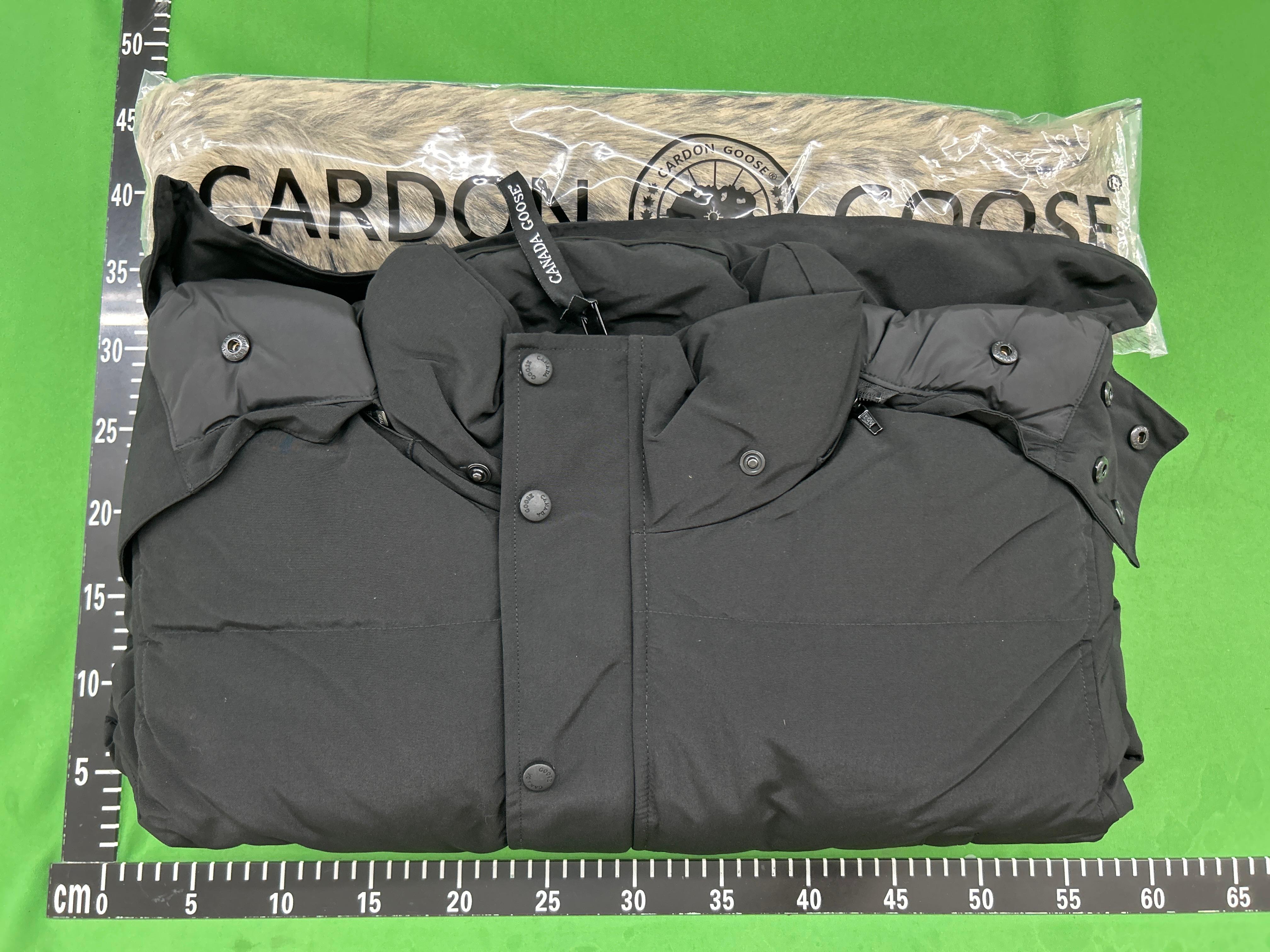 Foto QC 5 de Moose Knuckles Wyndham Down Jacket Fur Hood Black
