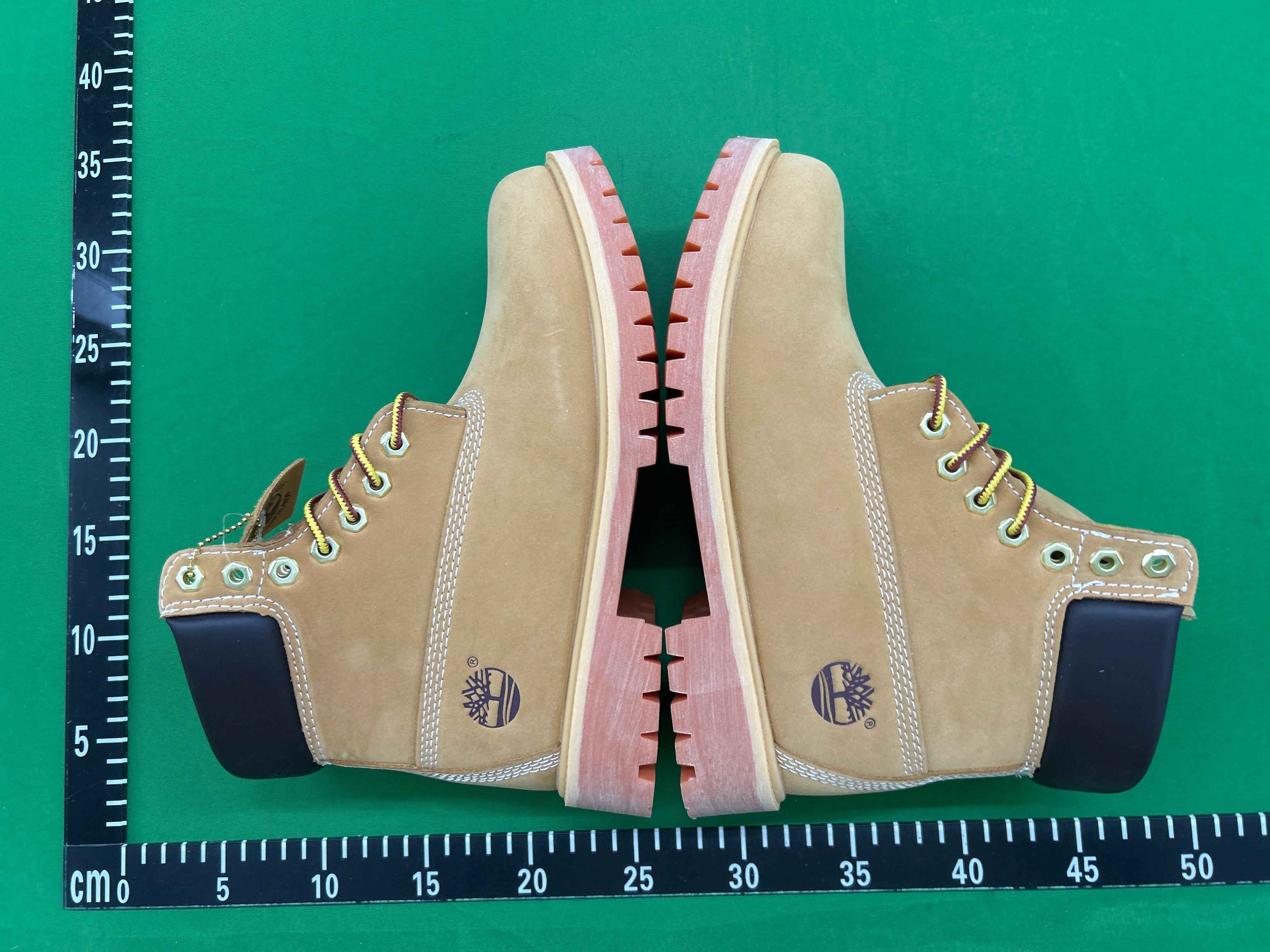 Foto QC 8 de Louis Vuitton Timberland 6-Inch Boot Monogram Nubuck Wheat