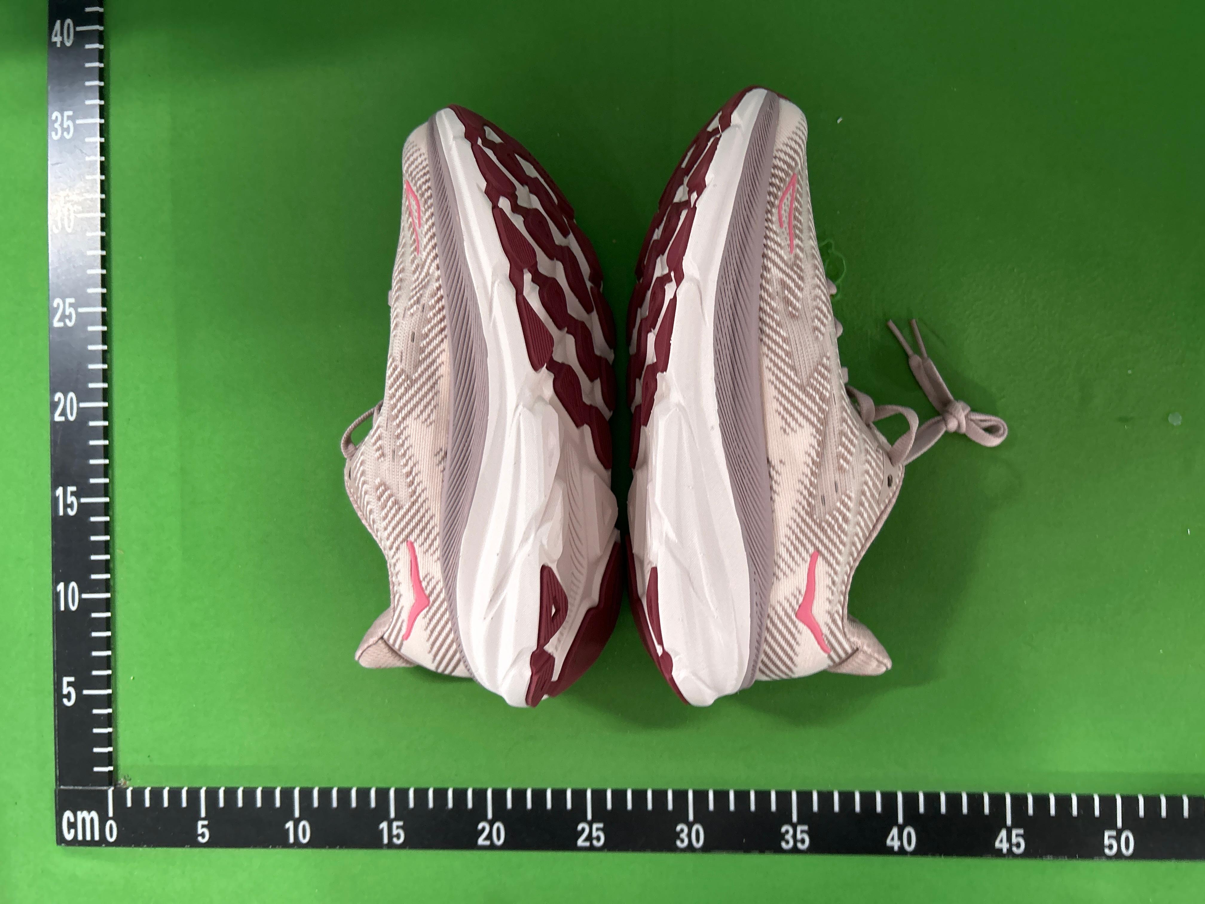 Foto QC 4 de Hoka Clifton 9 Low Black Rose Gold