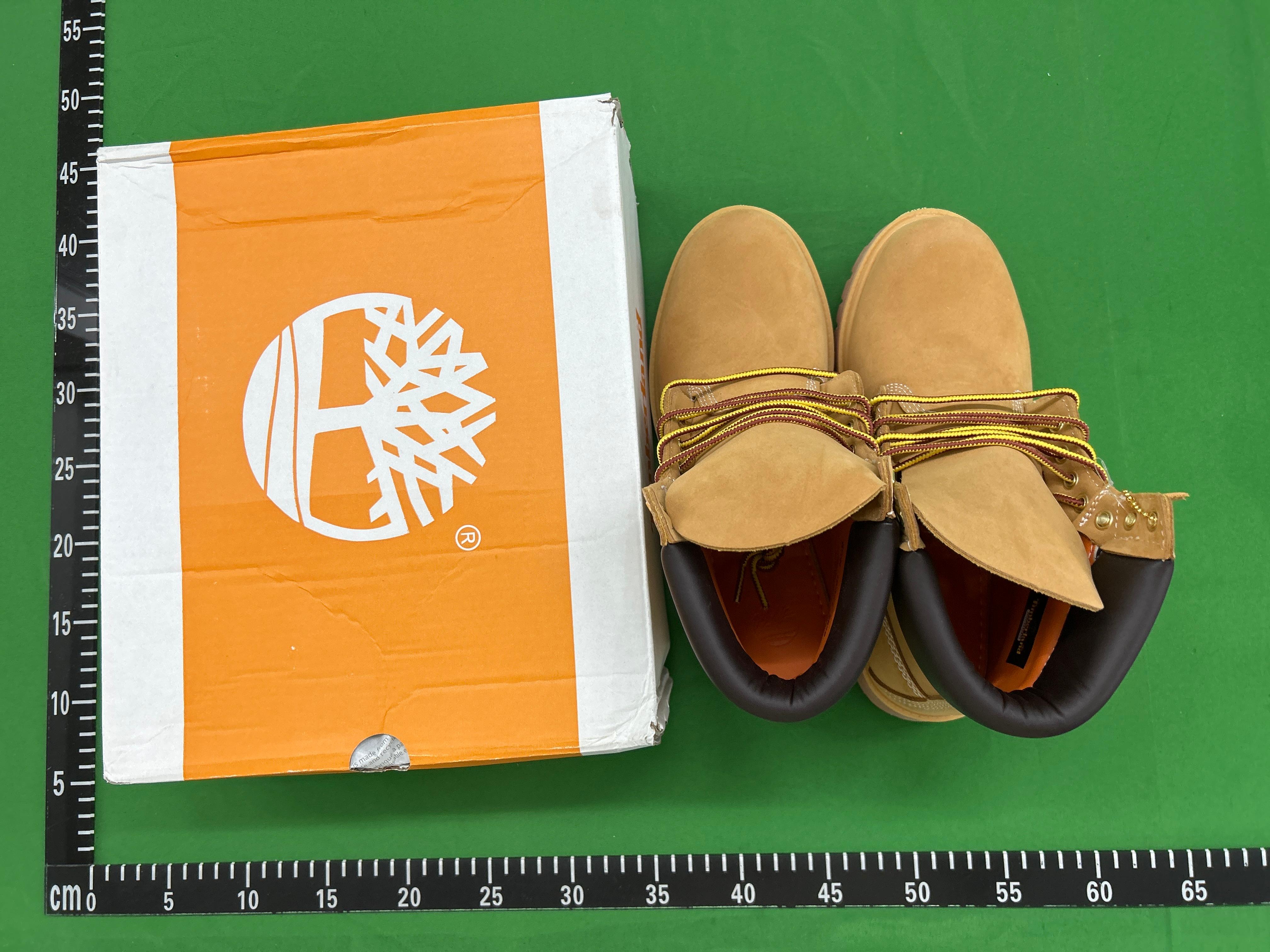 Foto QC 3 de Louis Vuitton Timberland 6-Inch Boot Monogram Nubuck Wheat