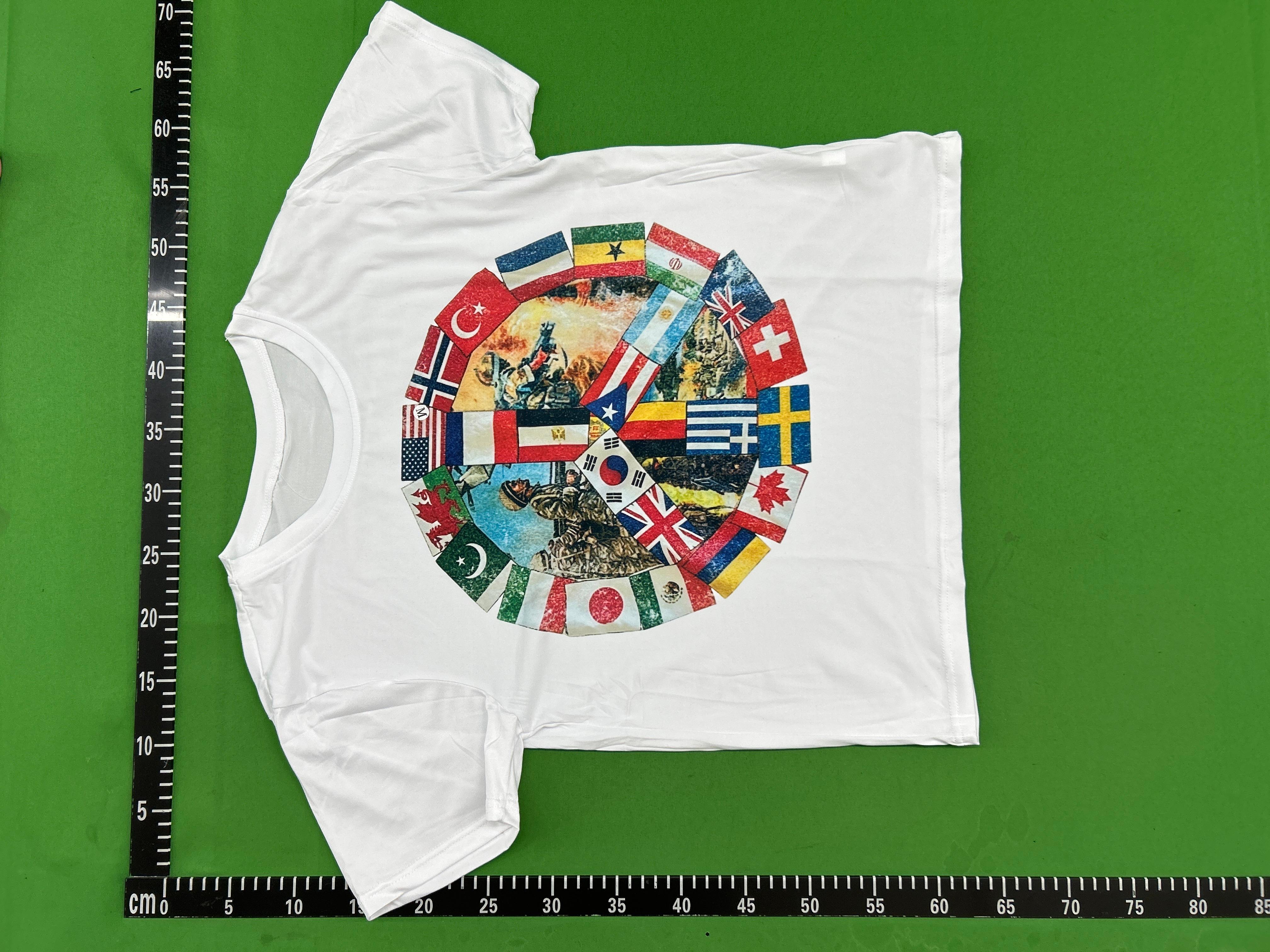 Foto QC 7 de peaceinwar Multi-National Flag Peace Sign T-shirt White