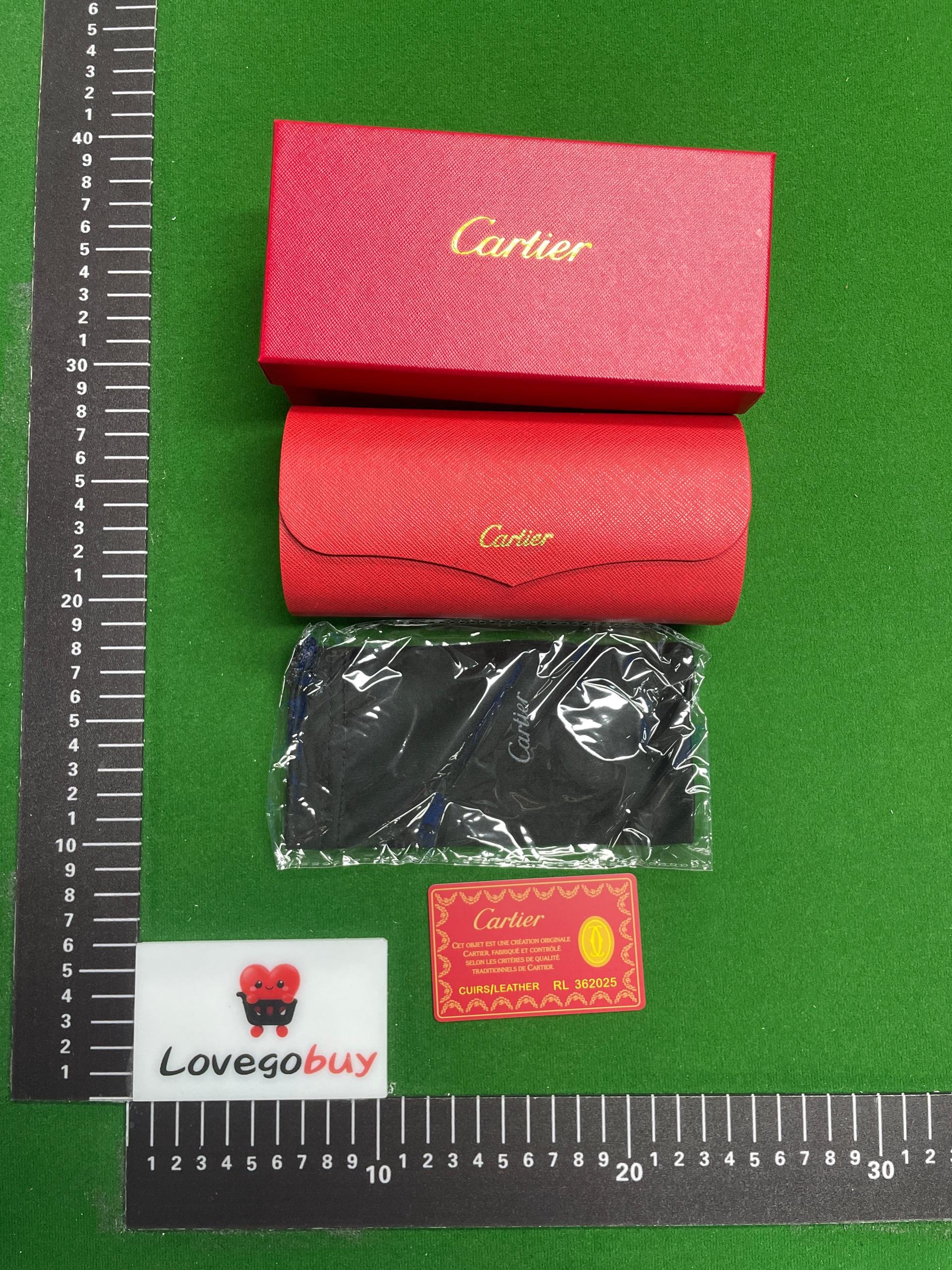 Foto QC 6 de Cartier Grained Leather Sunglasses Case Set Red
