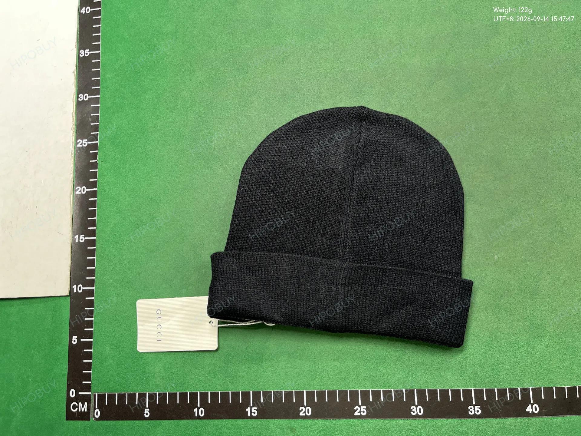 Foto QC 5 de Gucci Interlocking G Beanie Brown