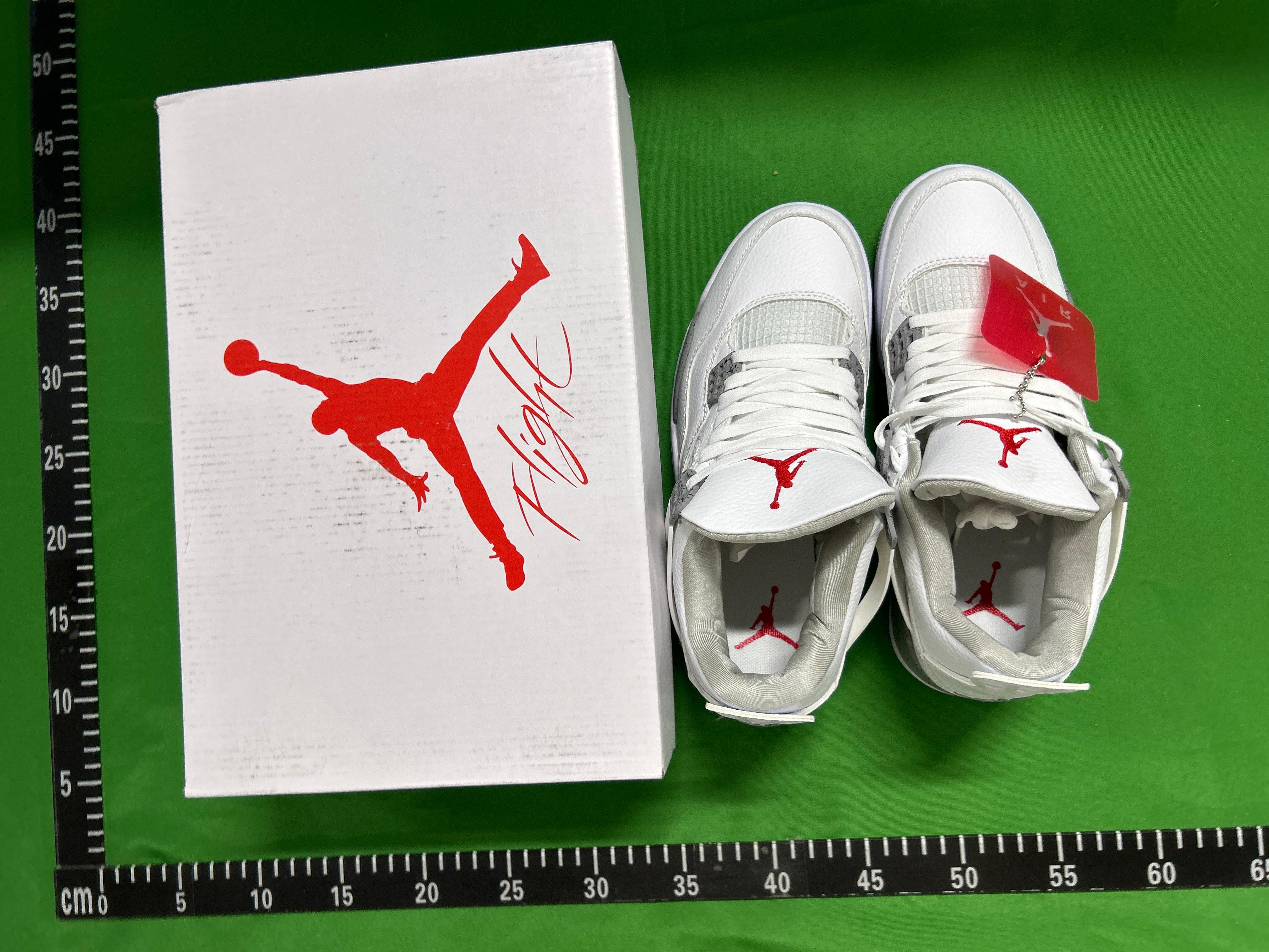 Foto QC 2 de Jordan 4 Retro Black Cat CU1110-010