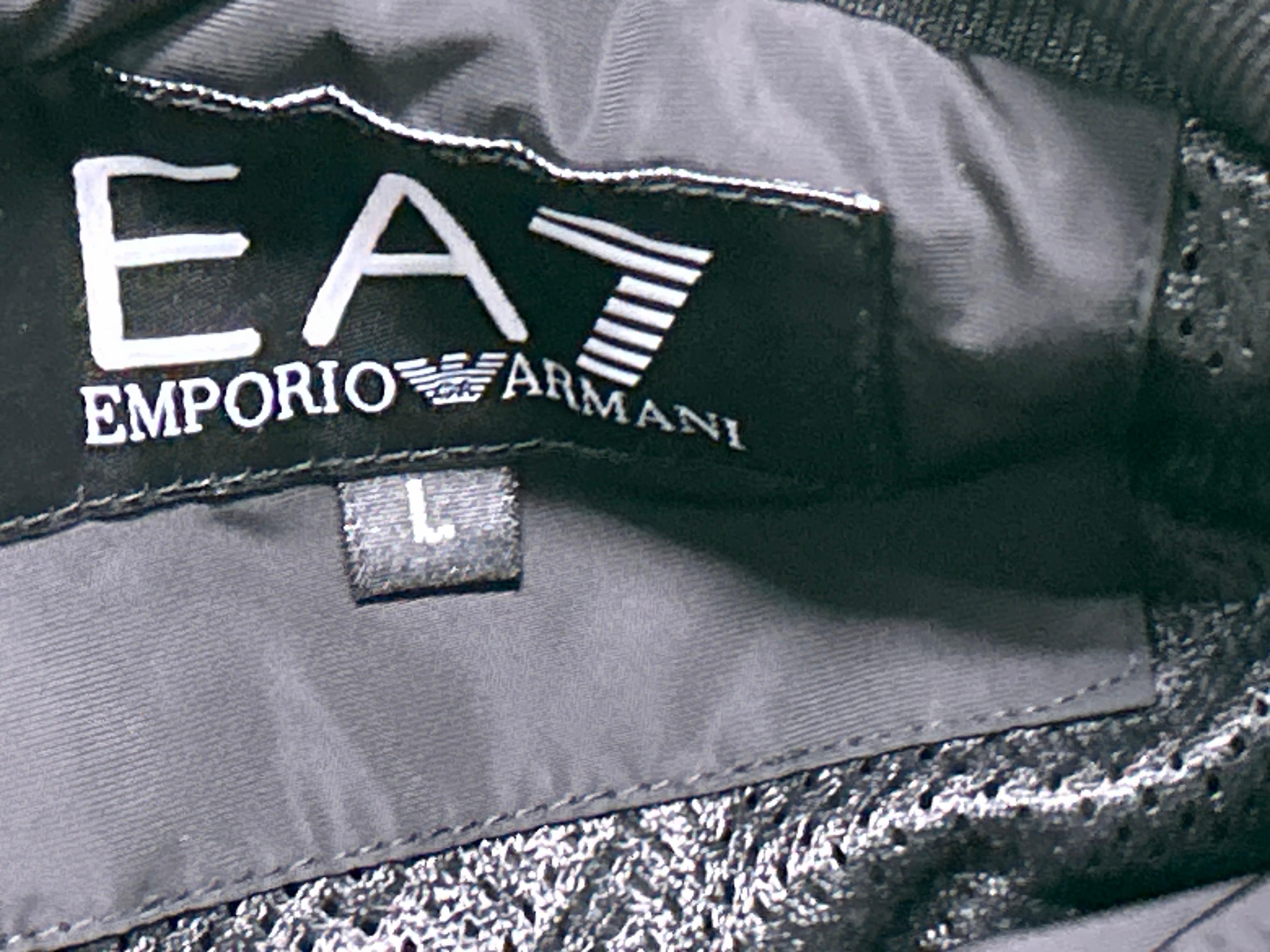 Foto QC 6 de EA7 Emporio Armani Core Identity Bomber Jacket Stripe Trim Black
