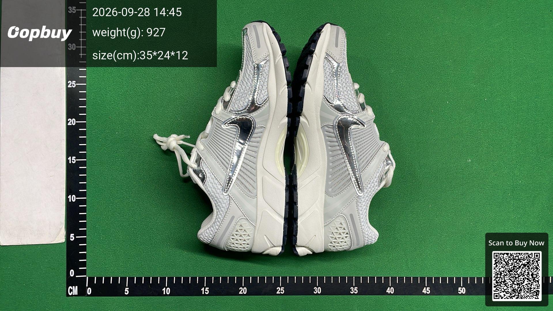Foto QC 4 de Nike Zoom Vomero 5 Photon Dust Metallic Silver FD0884-025