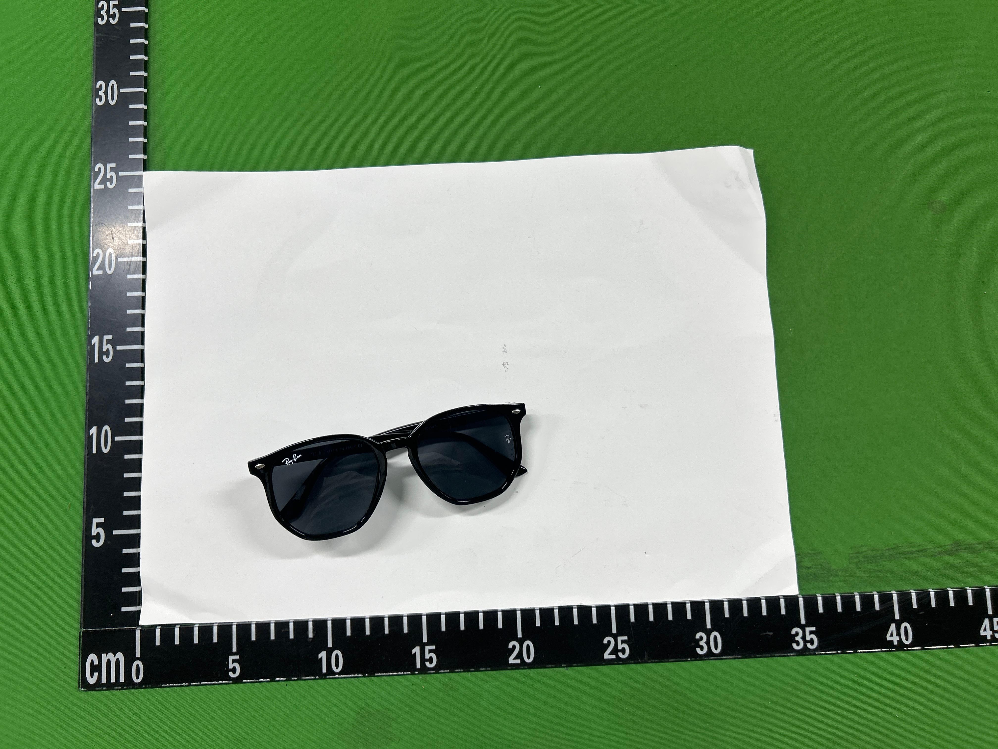 Foto QC 6 de Ray-Ban Round-Frame Acetate Sunglasses Black Purple Gradient (RB4171)