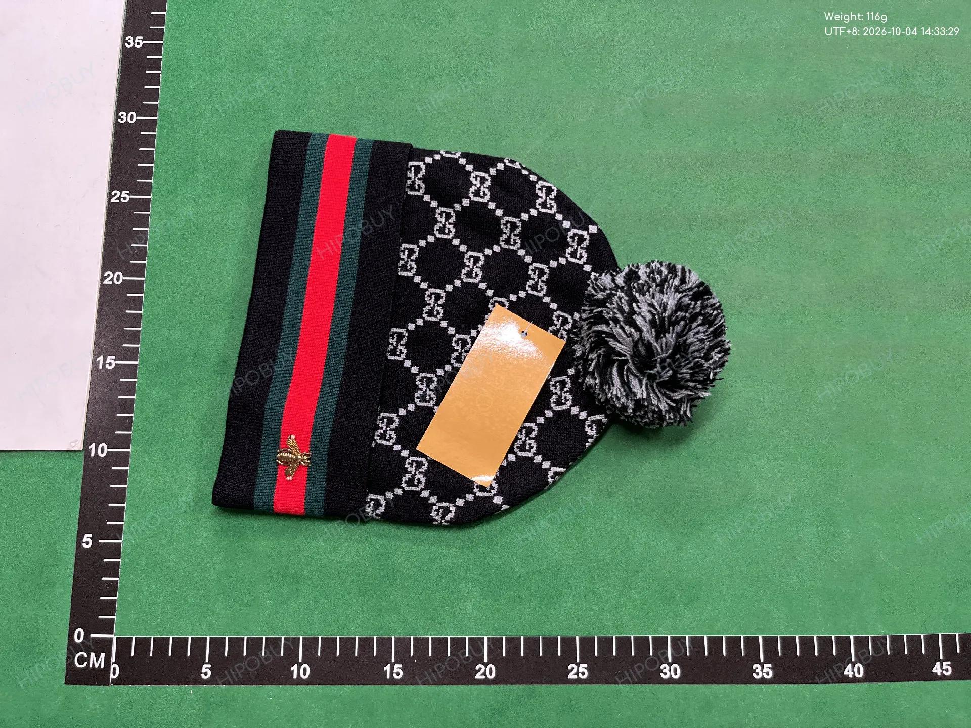 Foto QC 7 de Gucci GG Bee Beanie Red