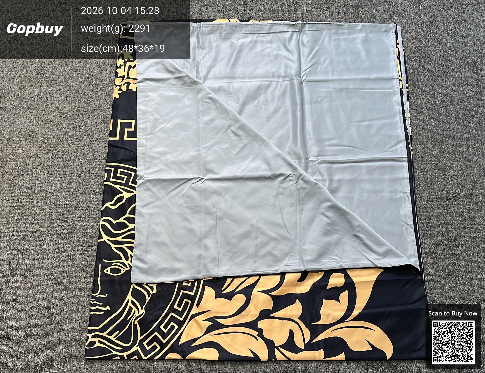 Foto QC 2 de Gucci x Disney Mickey & Minnie Bedding Set (Set of 4) Beige