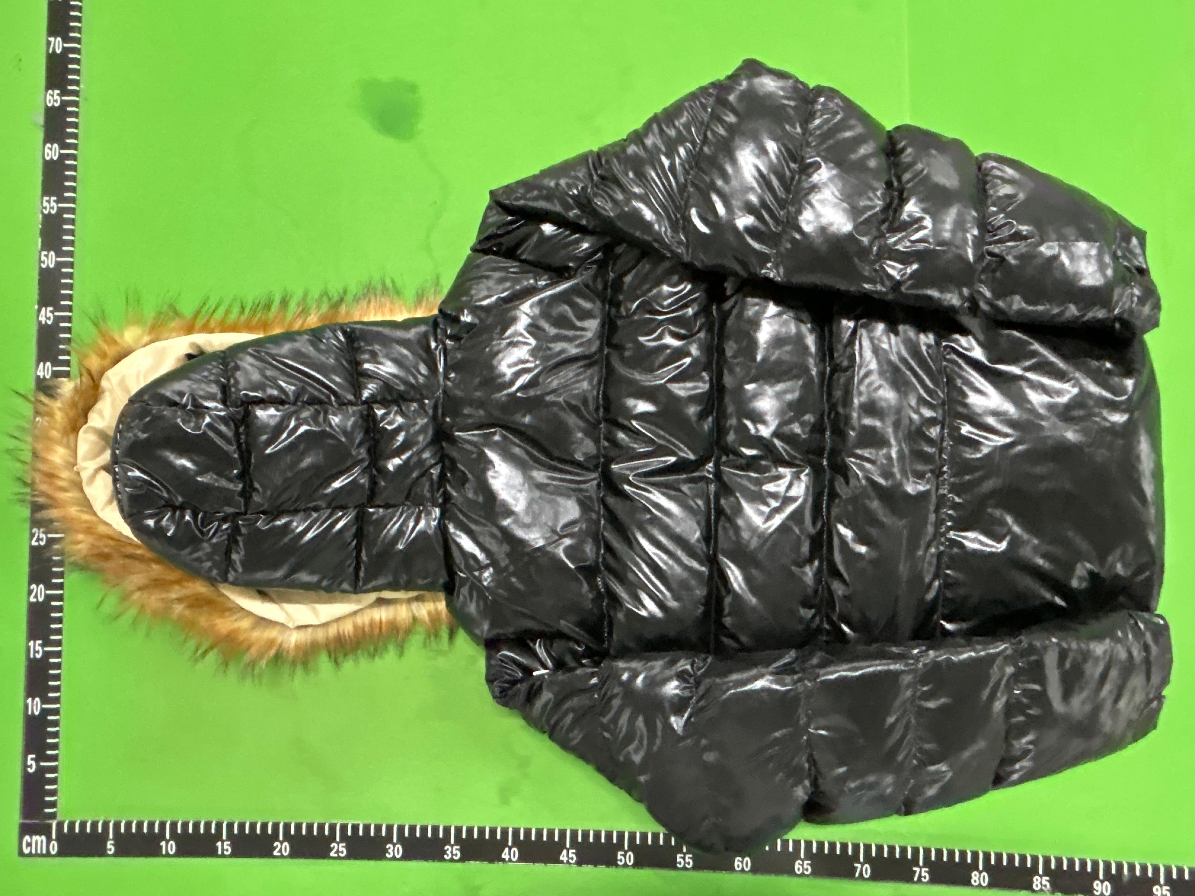 Foto QC 4 de Moncler Fur Hooded Puffer Jacket Black